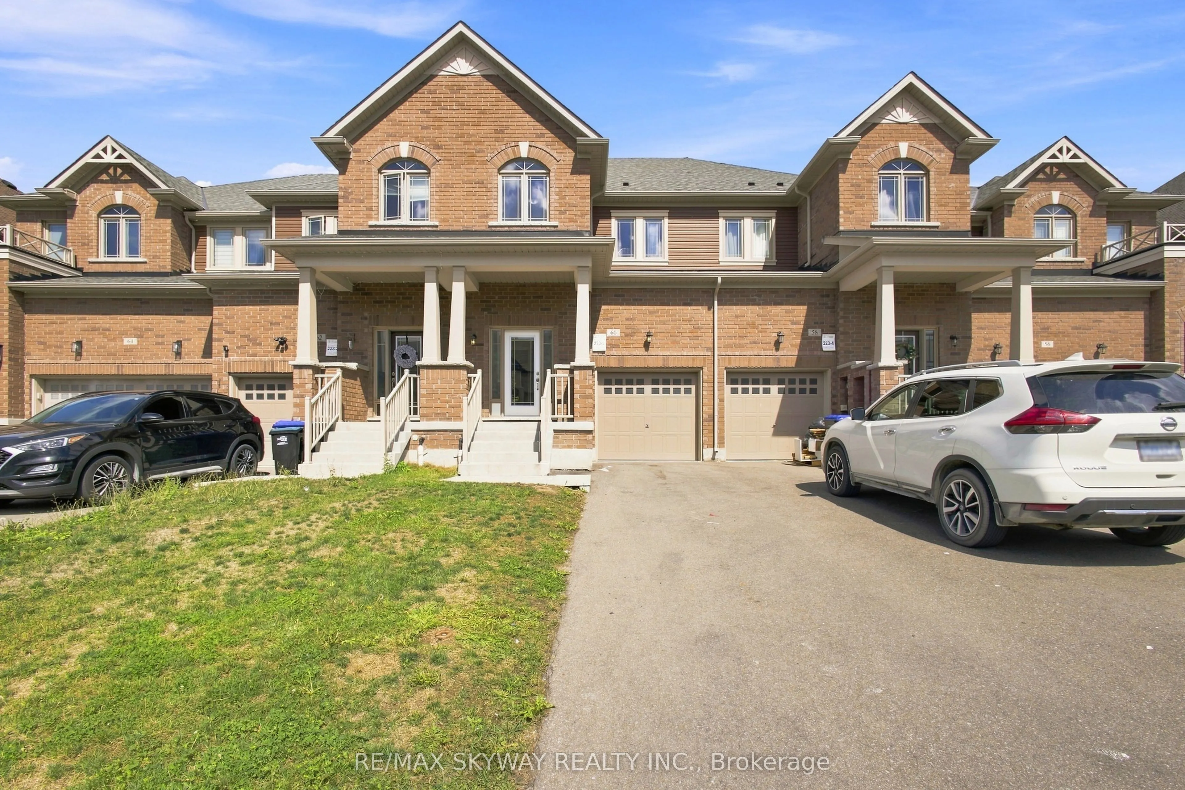 60 Lorne Thomas Place