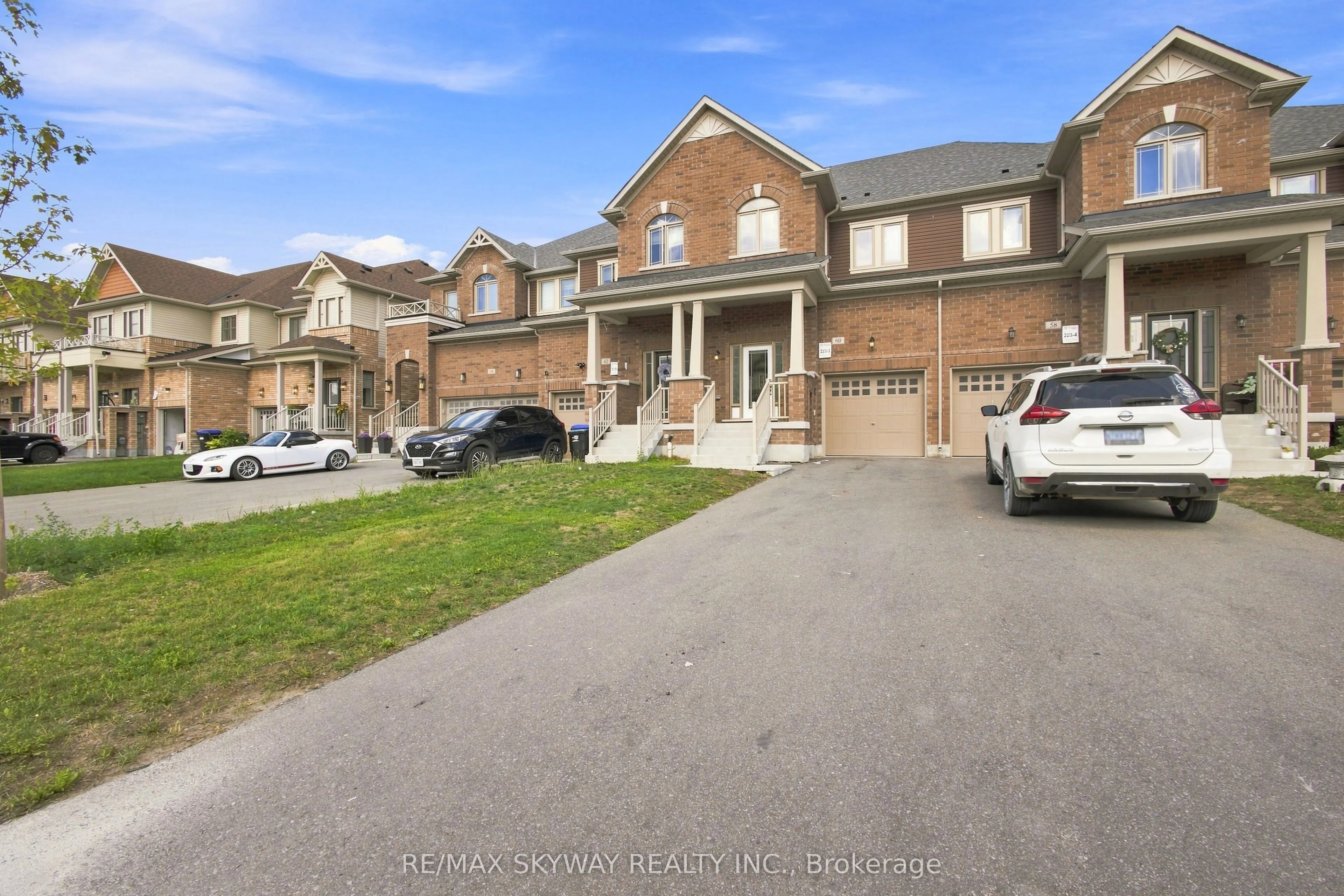 60 Lorne Thomas Place