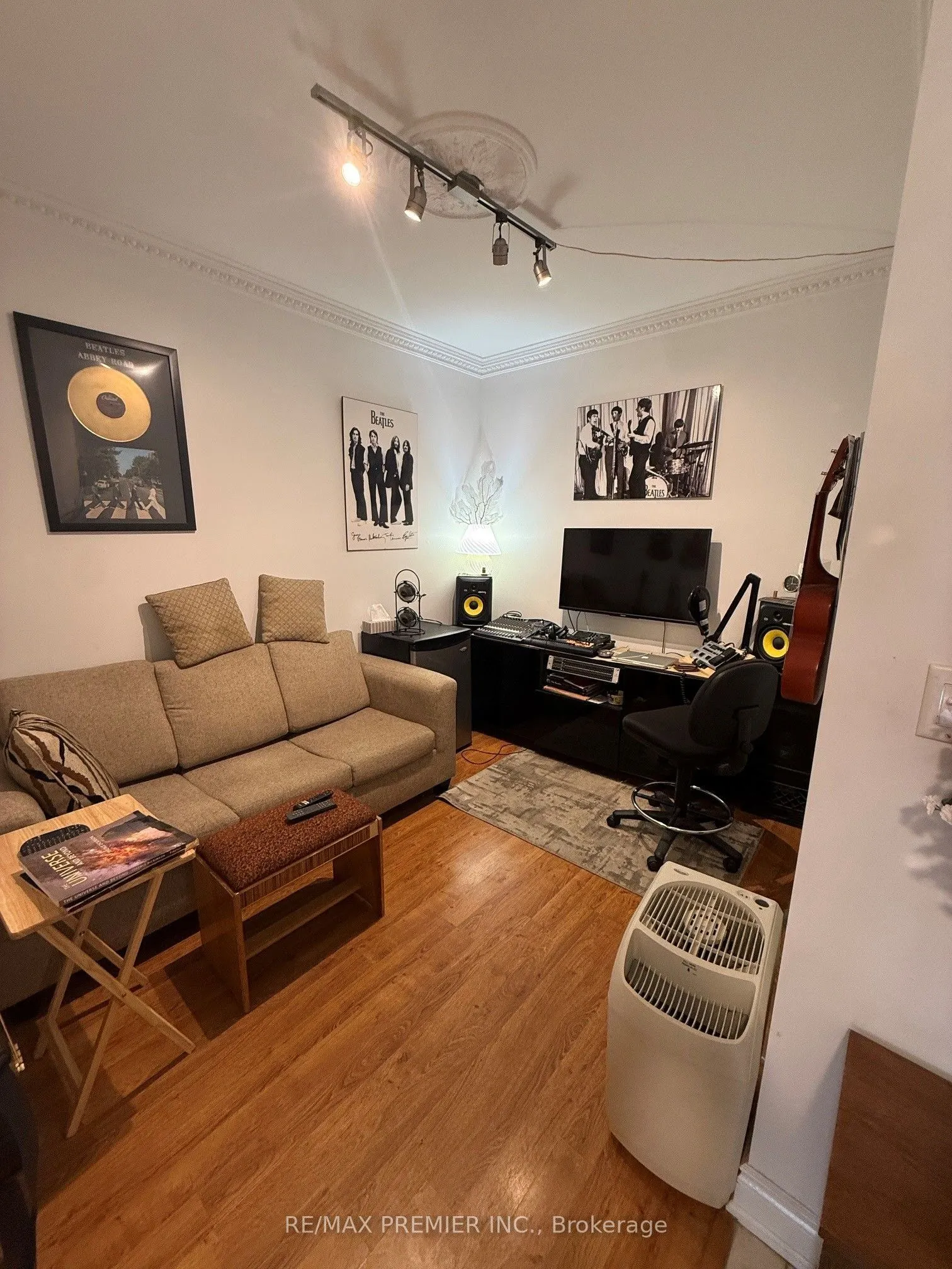 9901 Keele Street #102