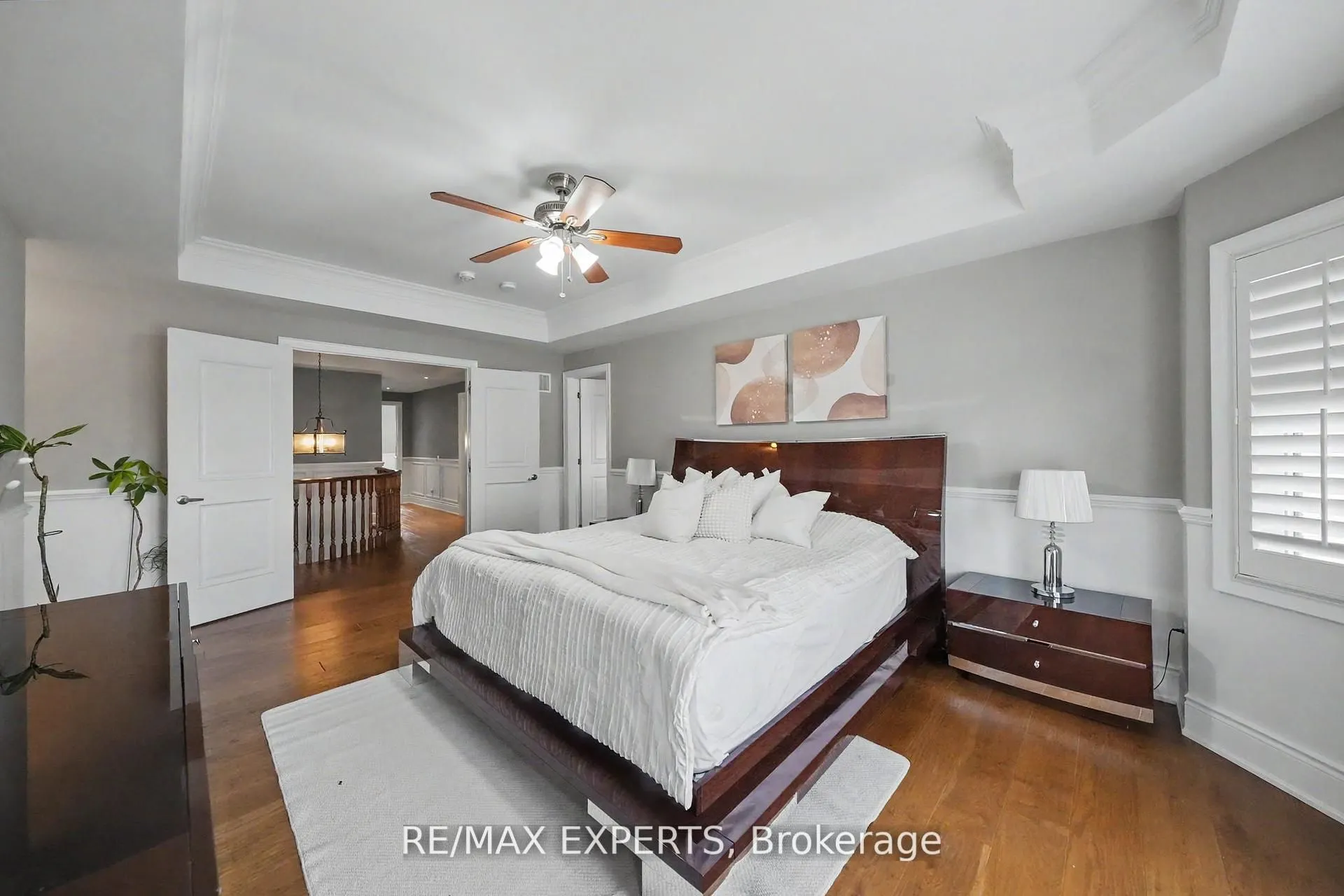 74 Dunrobin Crescent