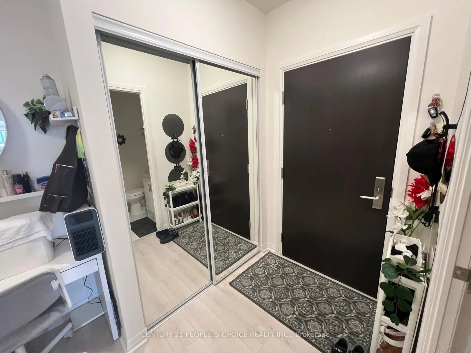 9000 Jane Street #925