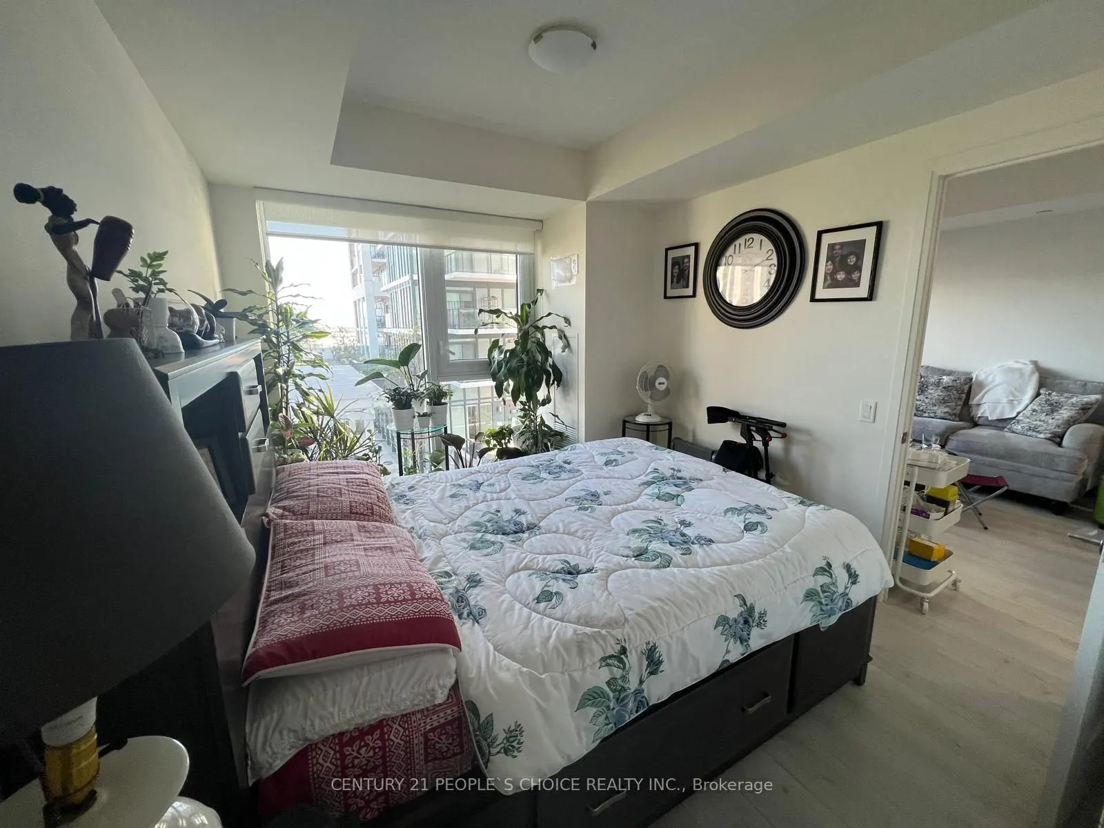 9000 Jane Street #925