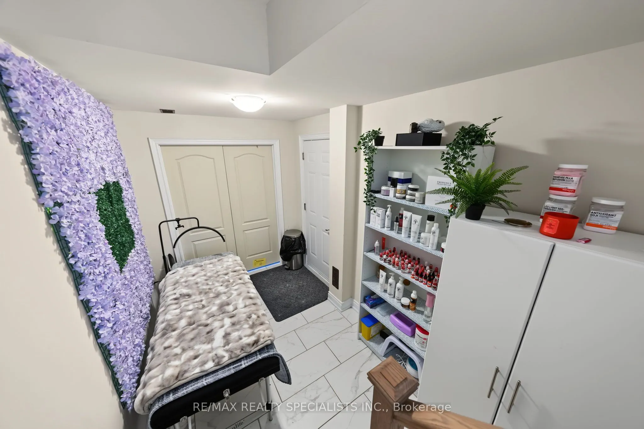 50 Janes Crescent