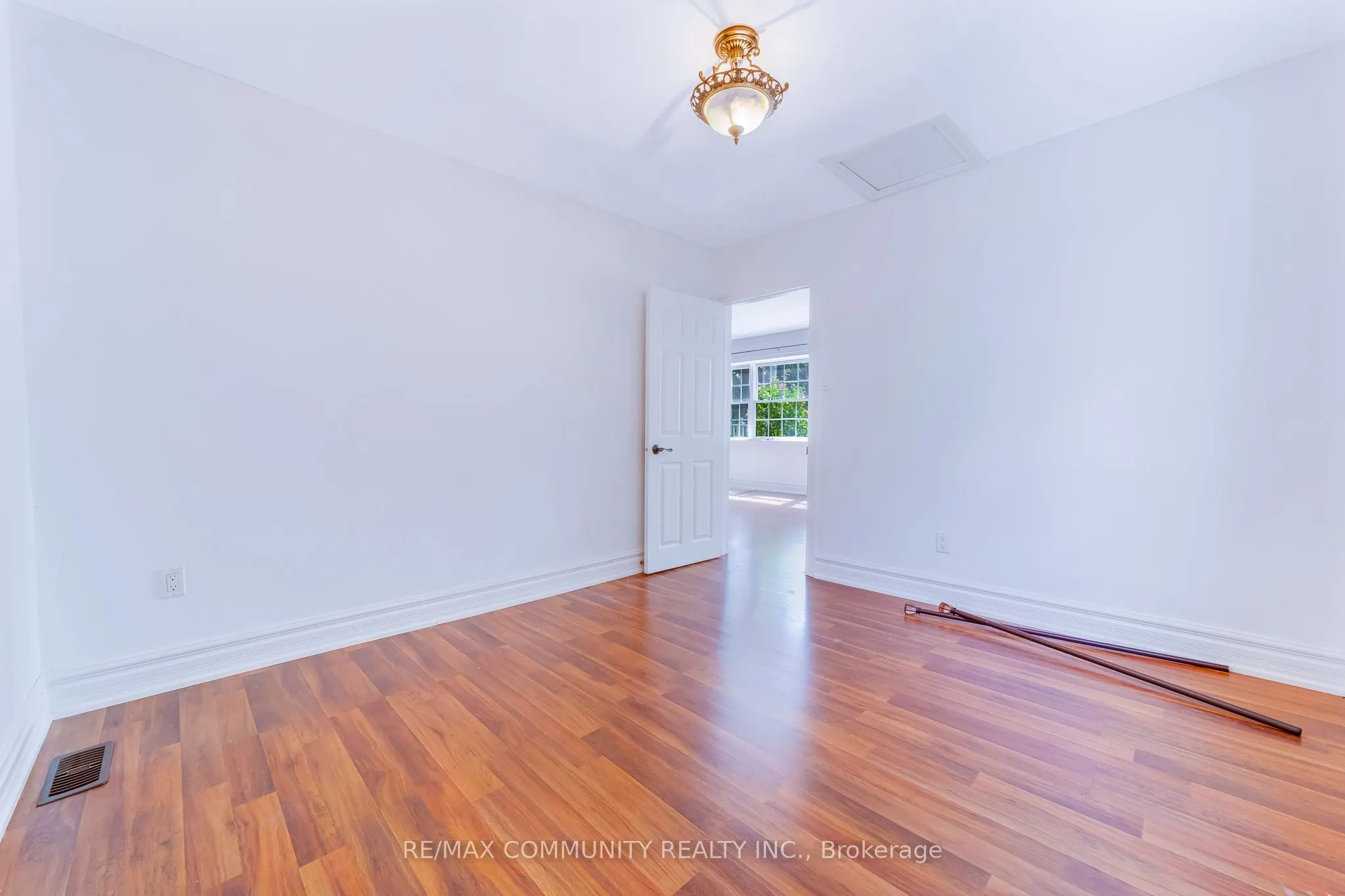 5154 Aurora Road