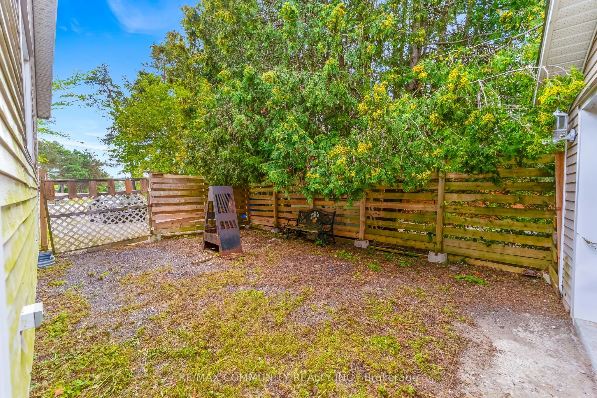5154 Aurora Road