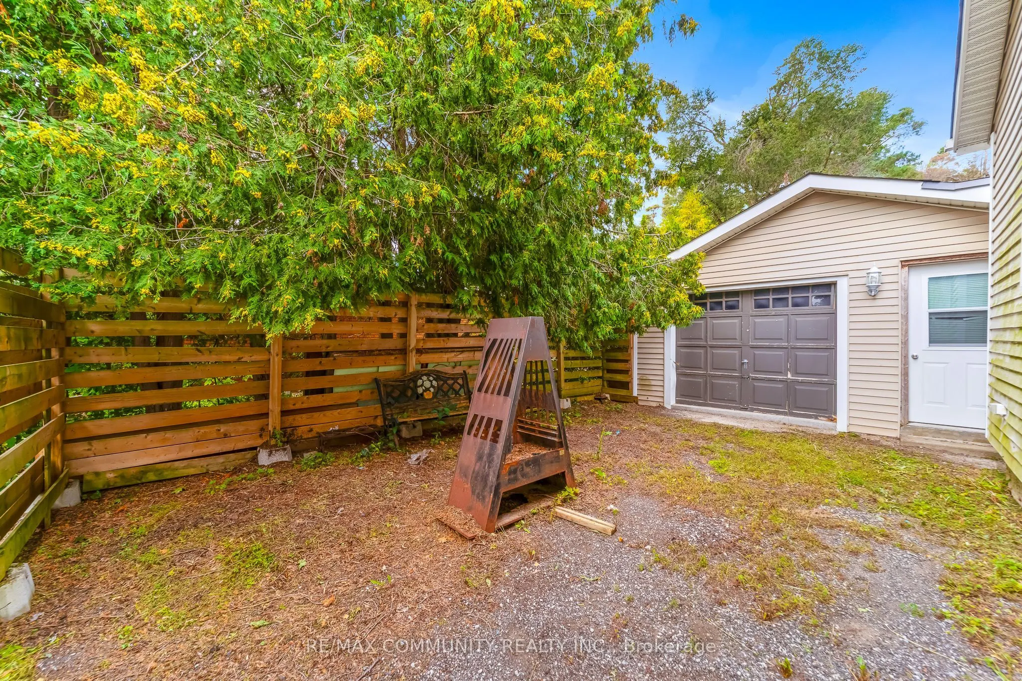 5154 Aurora Road
