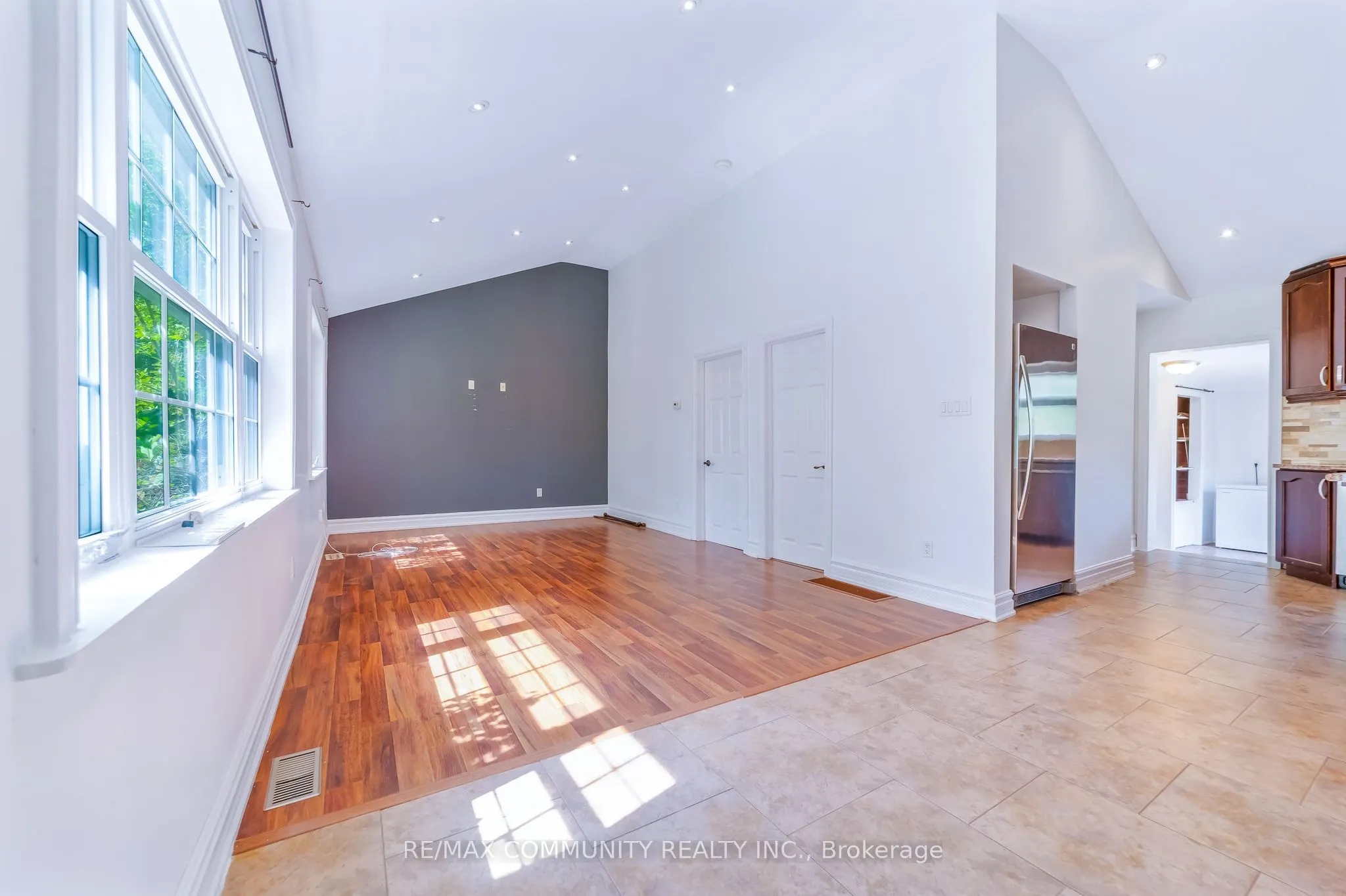 5154 Aurora Road