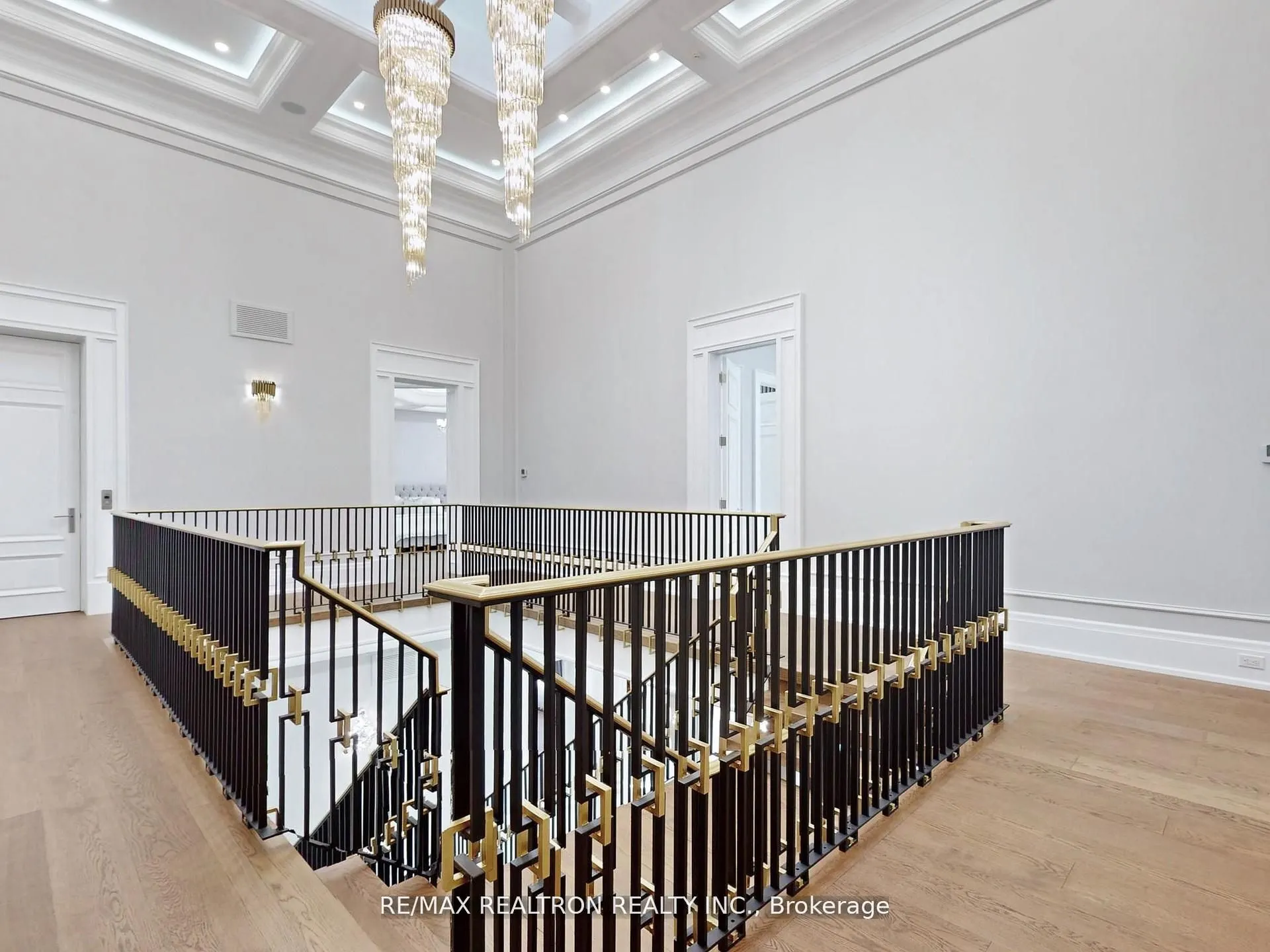 14358 Bathurst Street