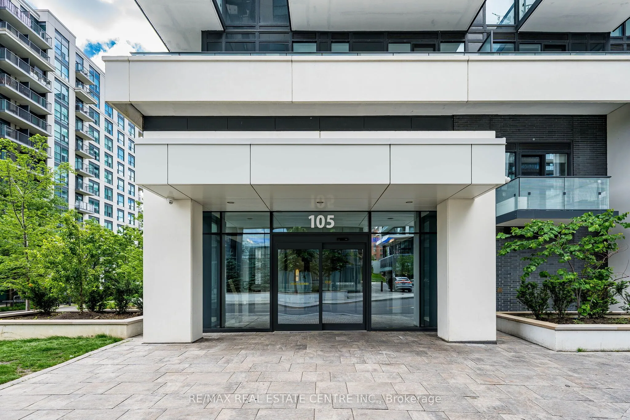 105 Oneida Crescent #1909