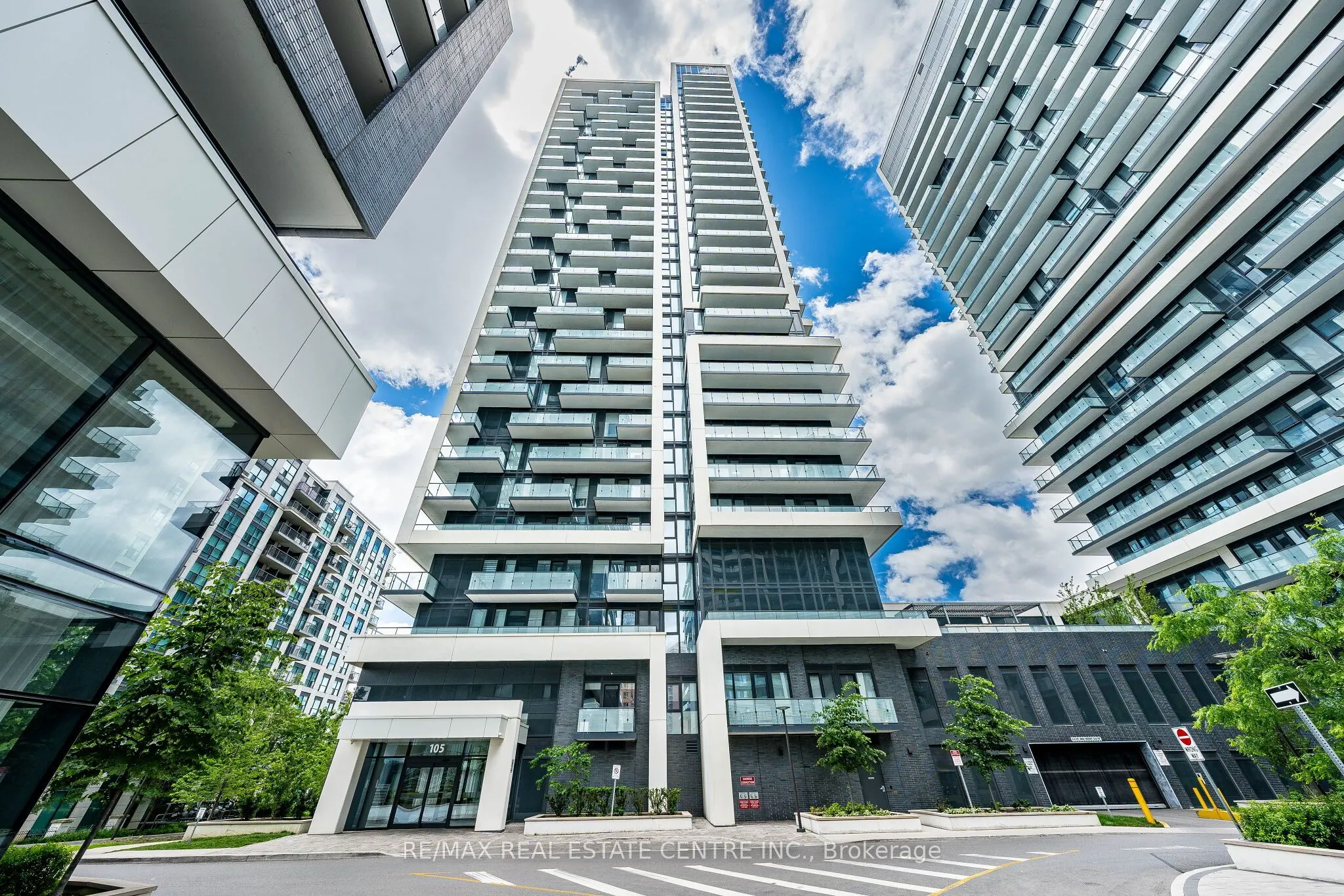 105 Oneida Crescent #1909