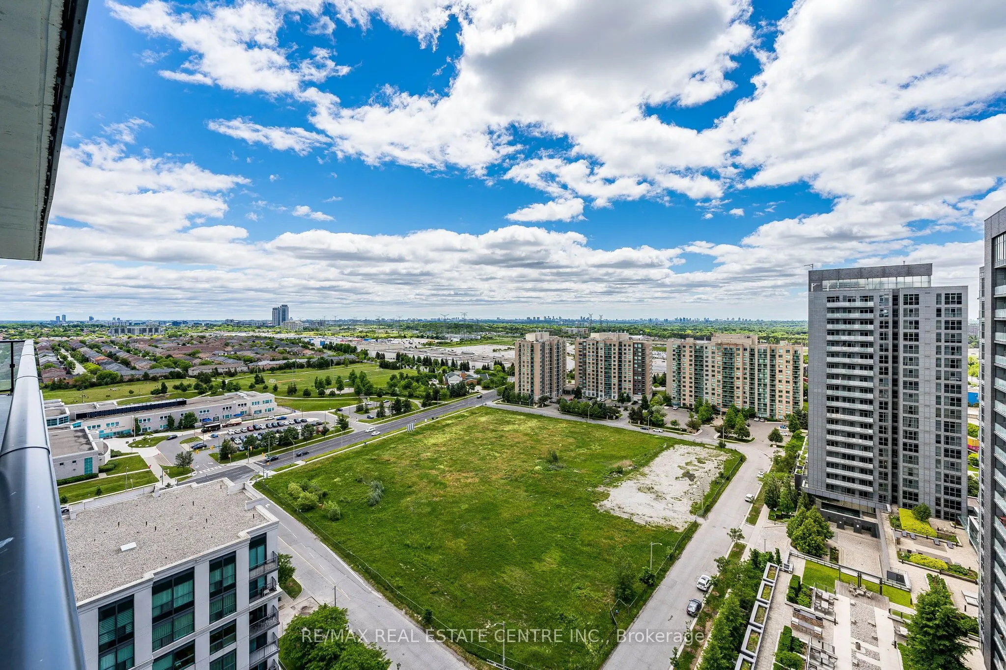 105 Oneida Crescent #1909