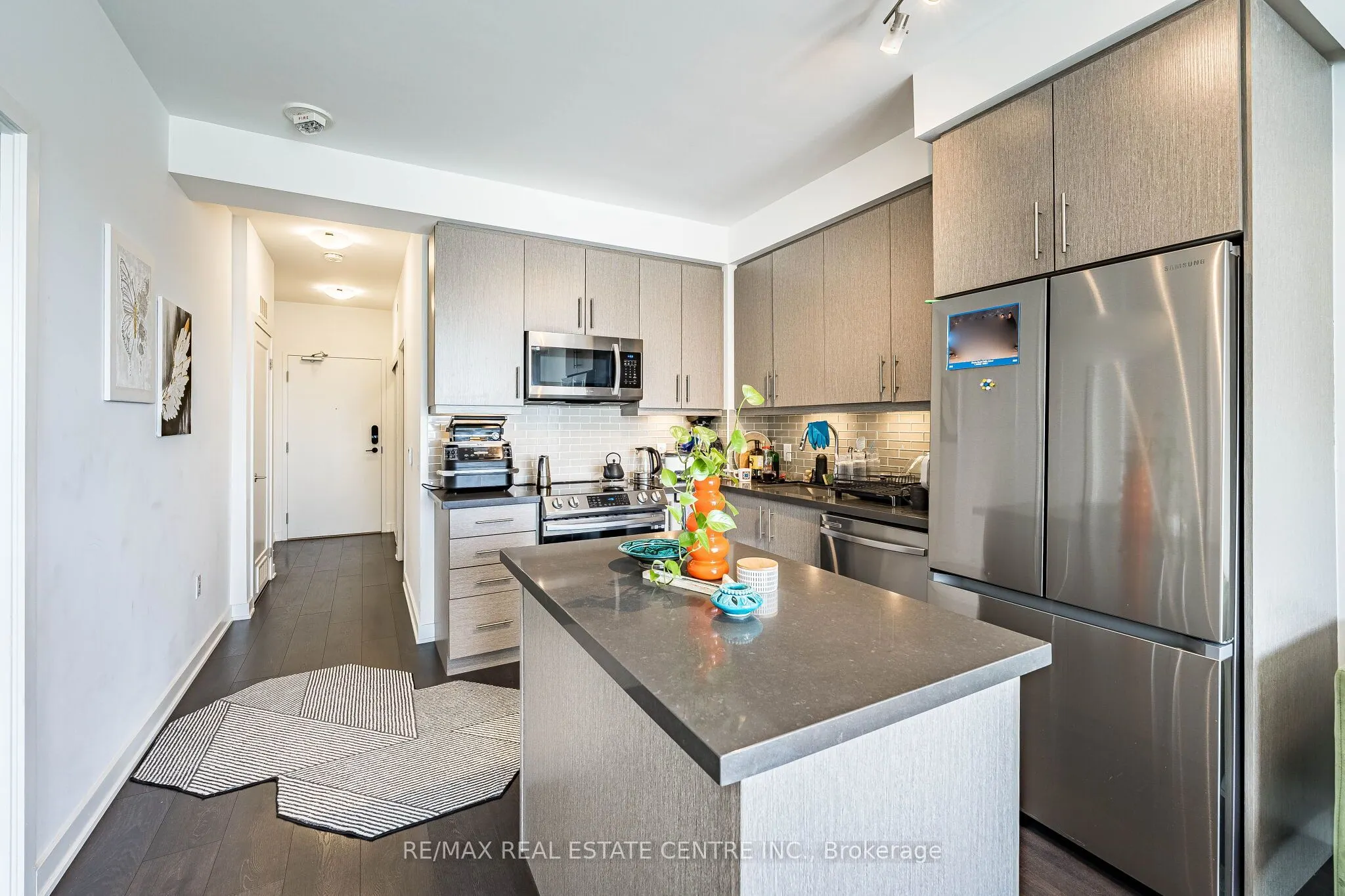 105 Oneida Crescent #1909