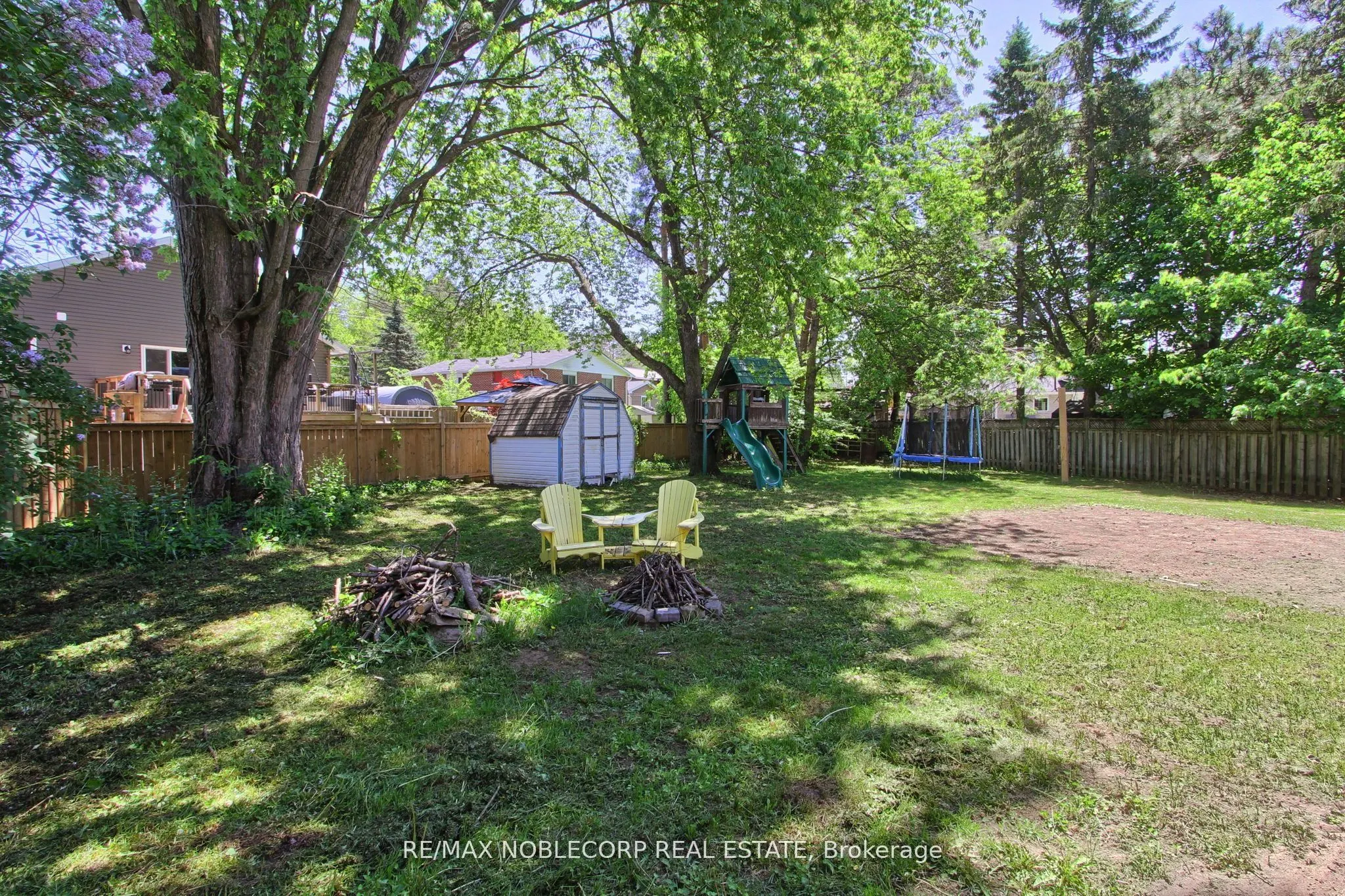17 Larkdale Crescent
