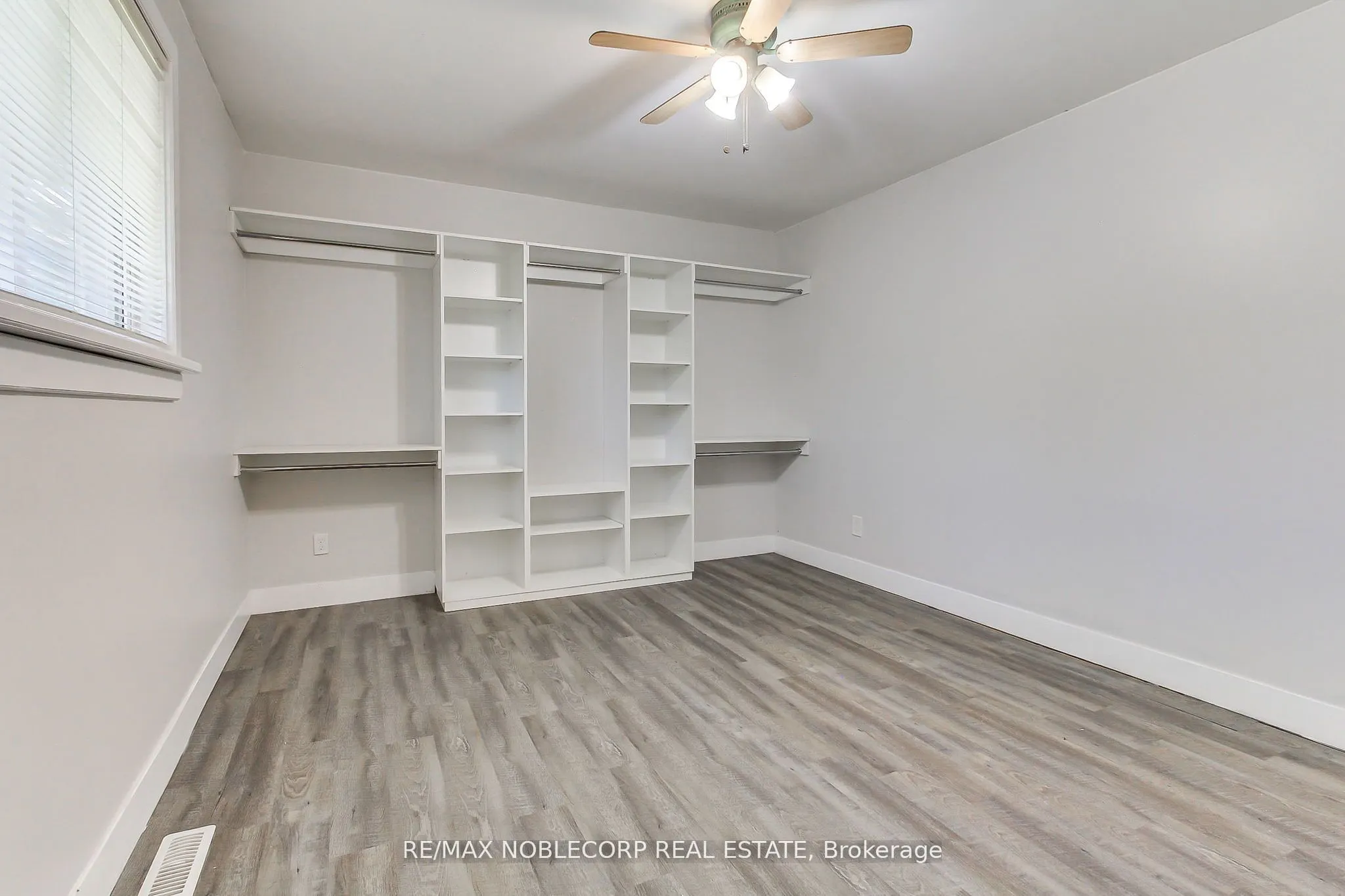 17 Larkdale Crescent