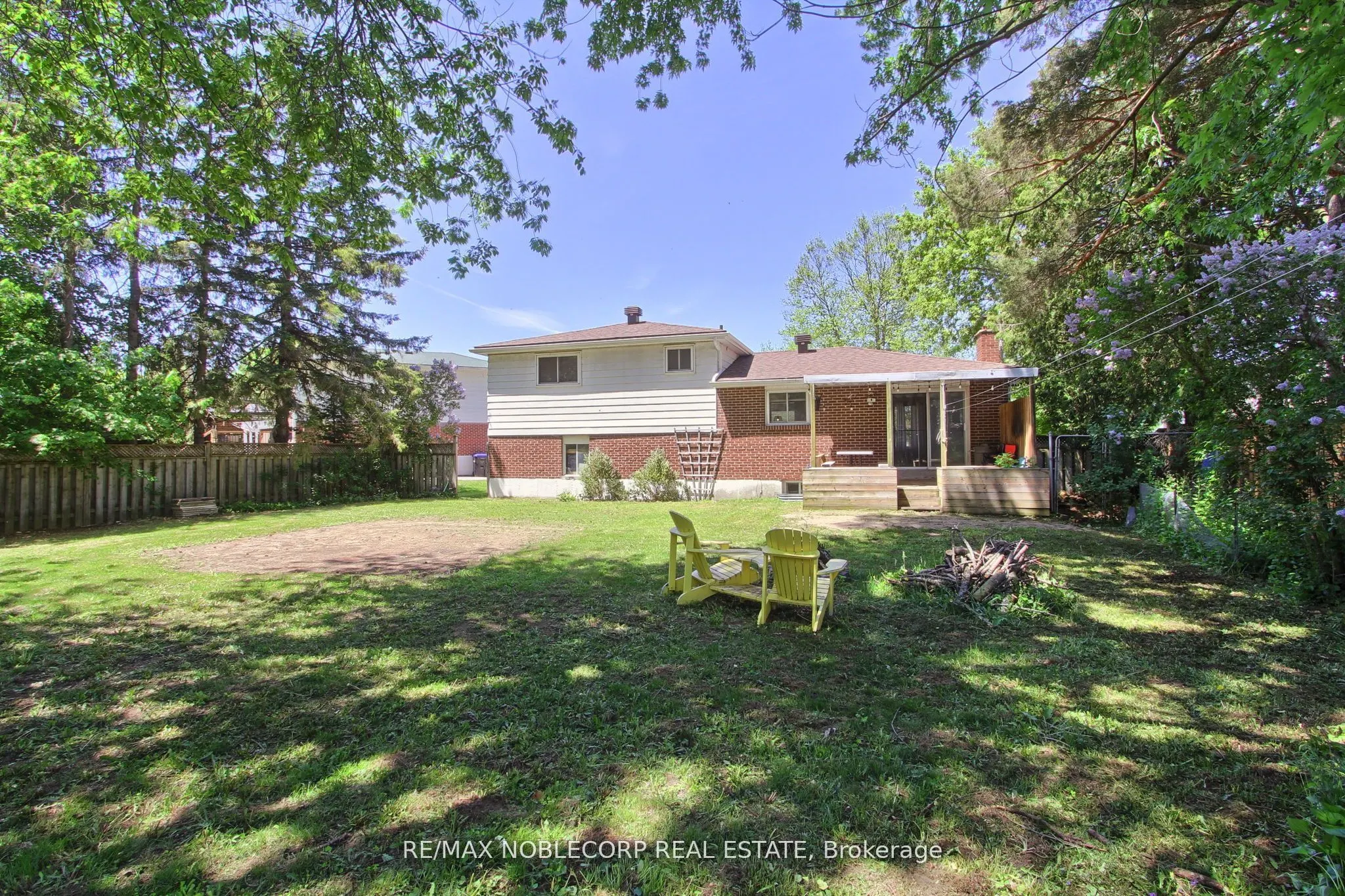 17 Larkdale Crescent
