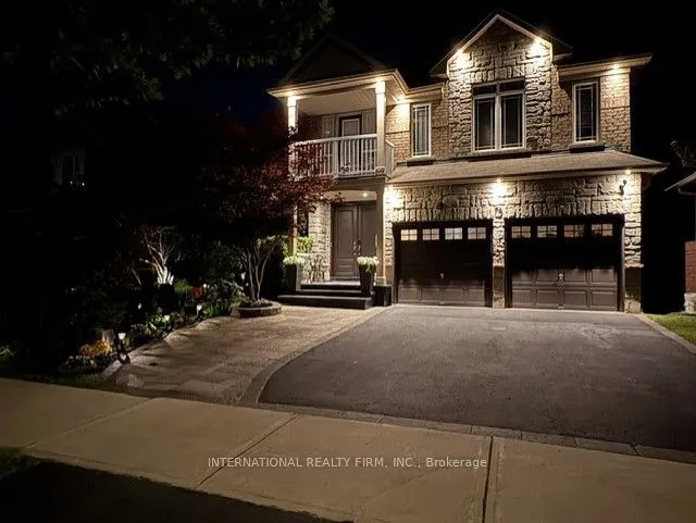 74 Regatta Avenue