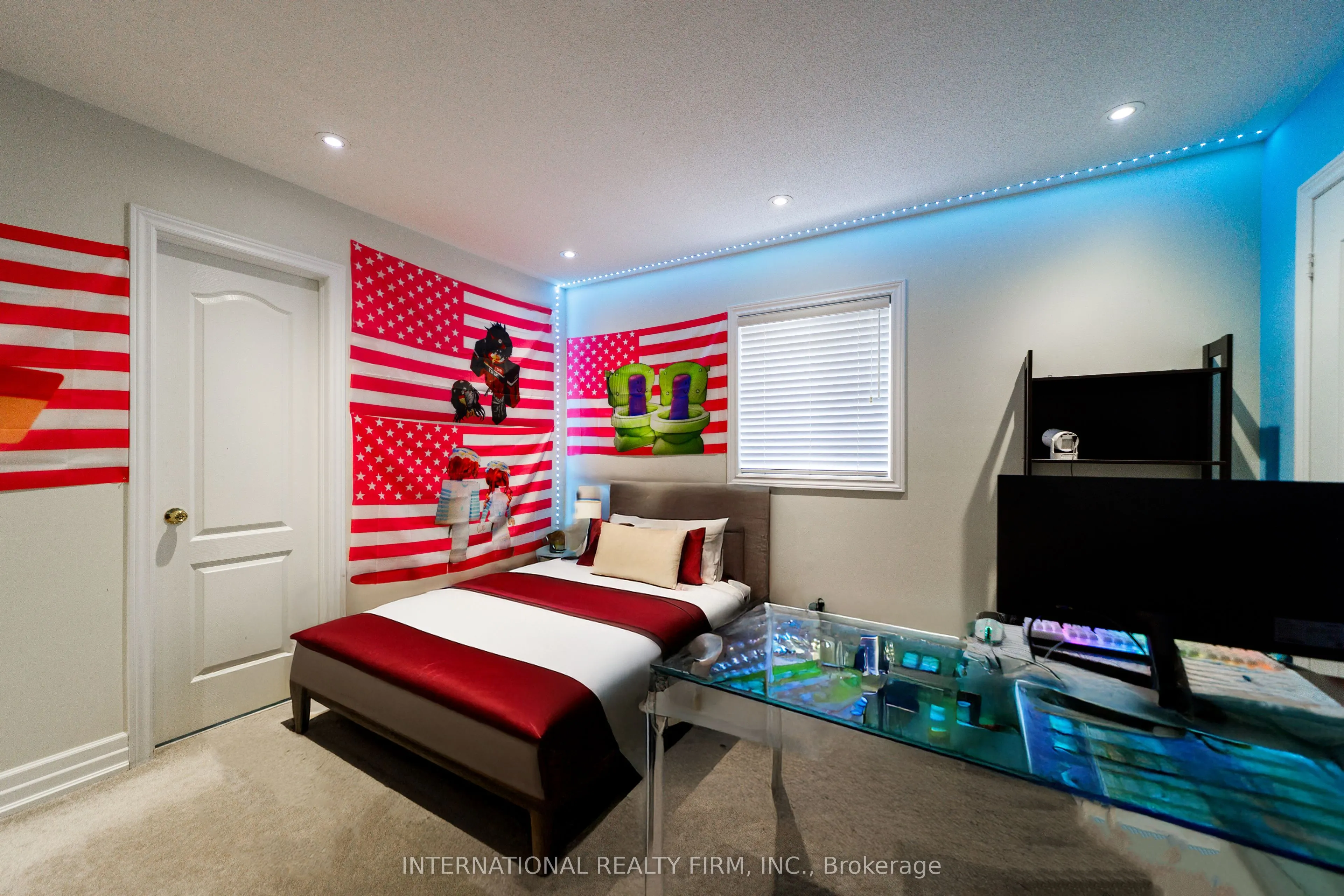 74 Regatta Avenue