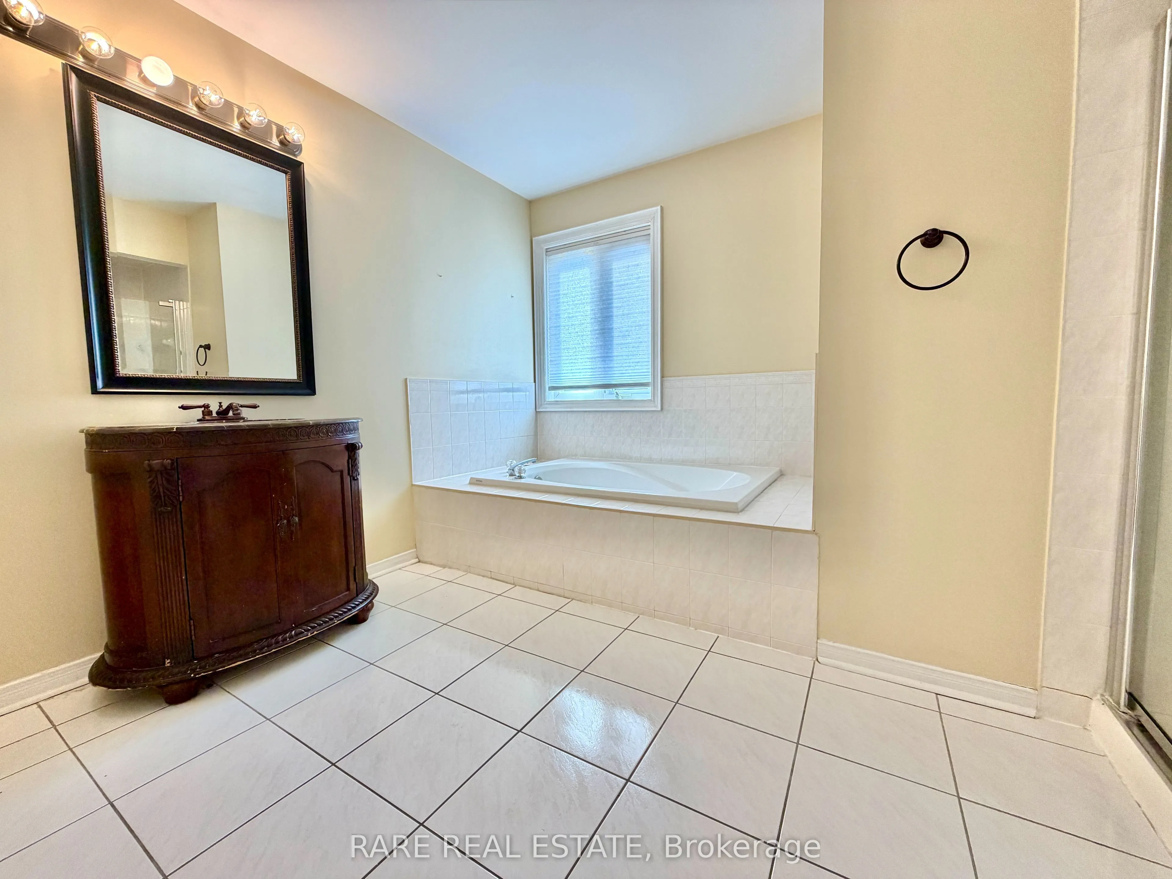 735 New Westminster Drive #77