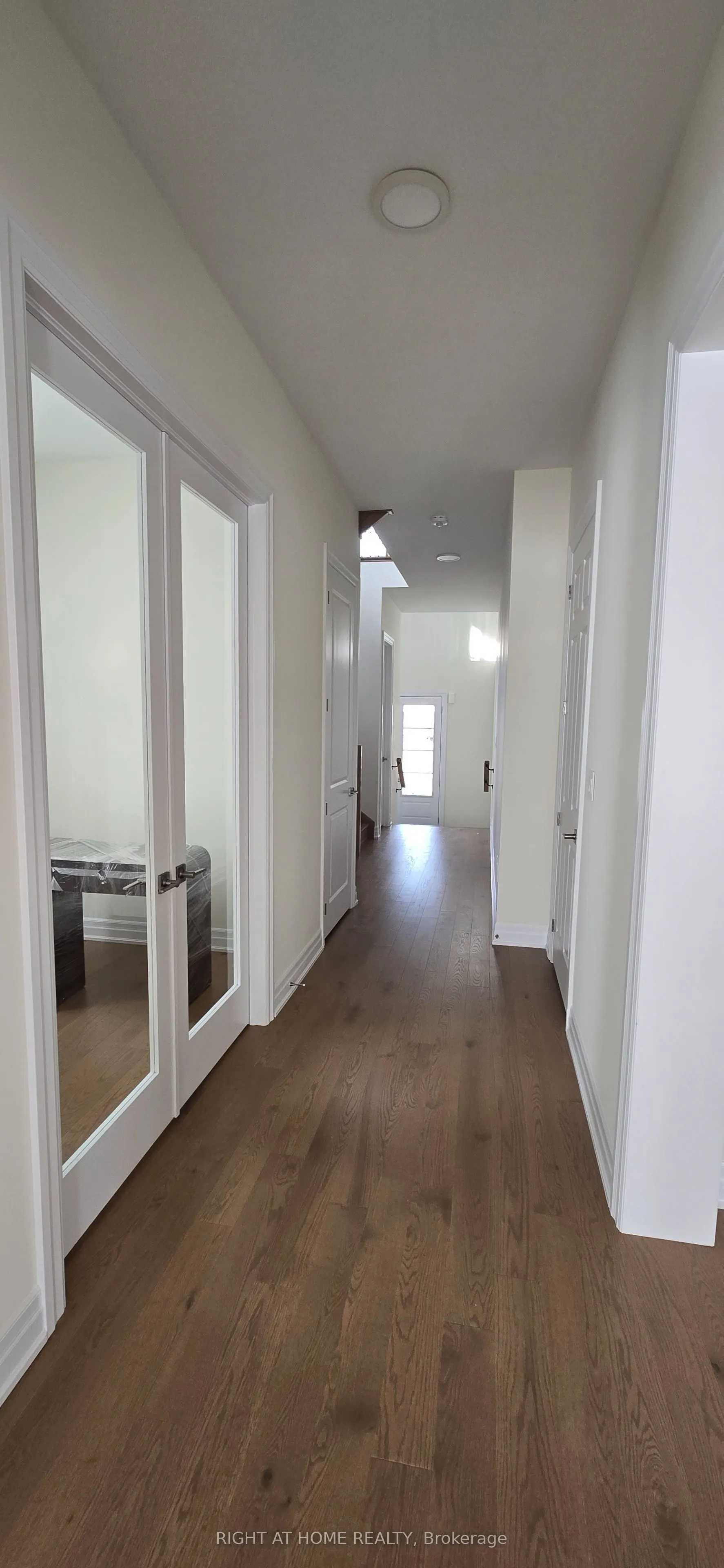 4 Max Bulmer Court
