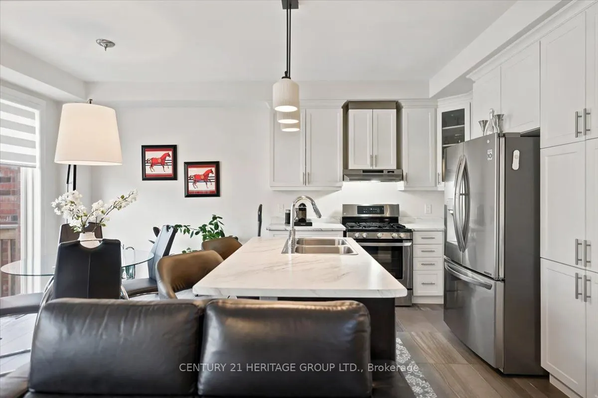 100 Mondial Crescent E