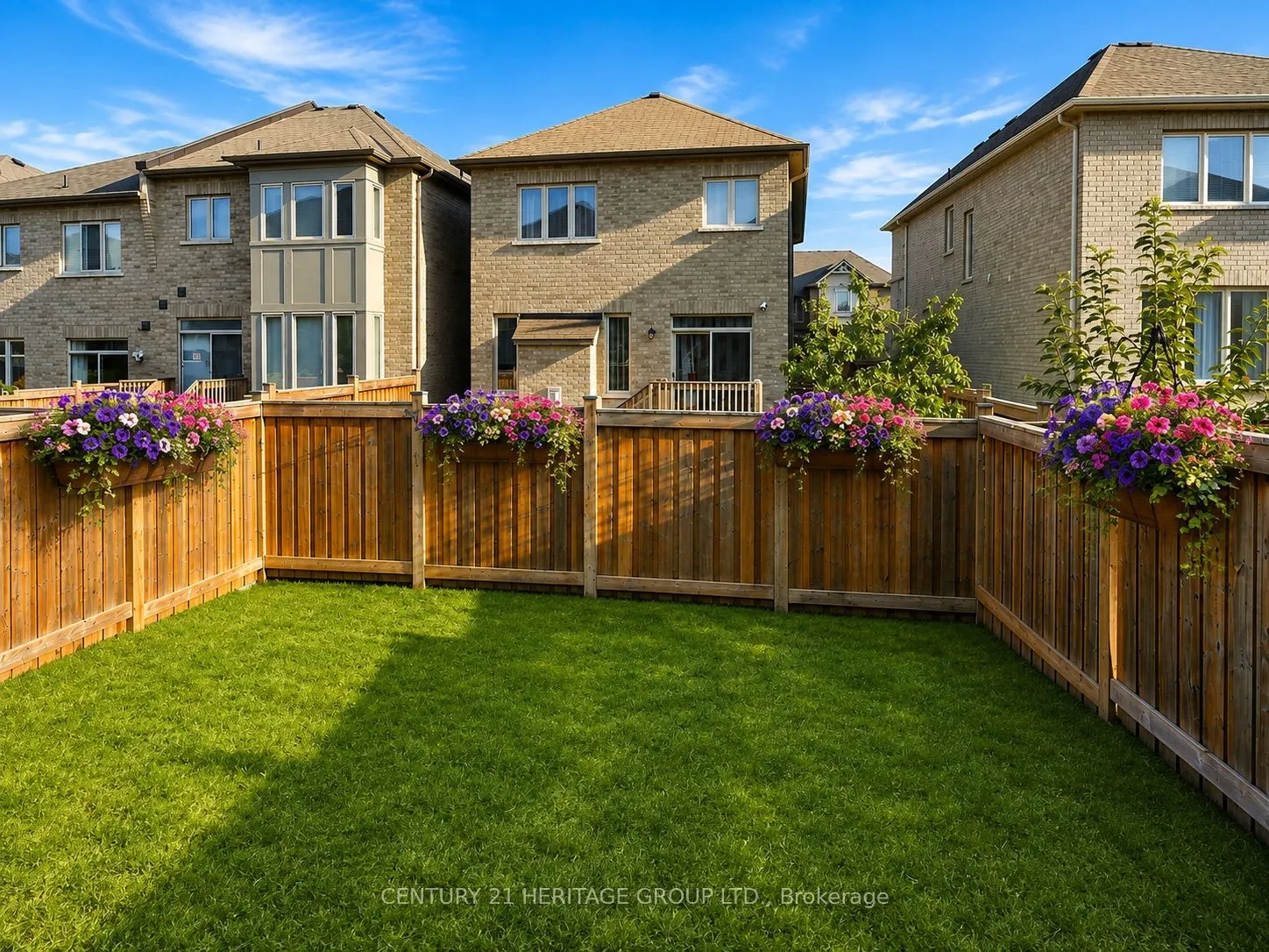 100 Mondial Crescent E
