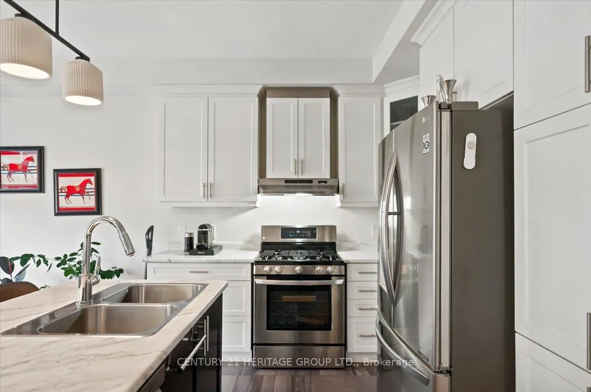100 Mondial Crescent E