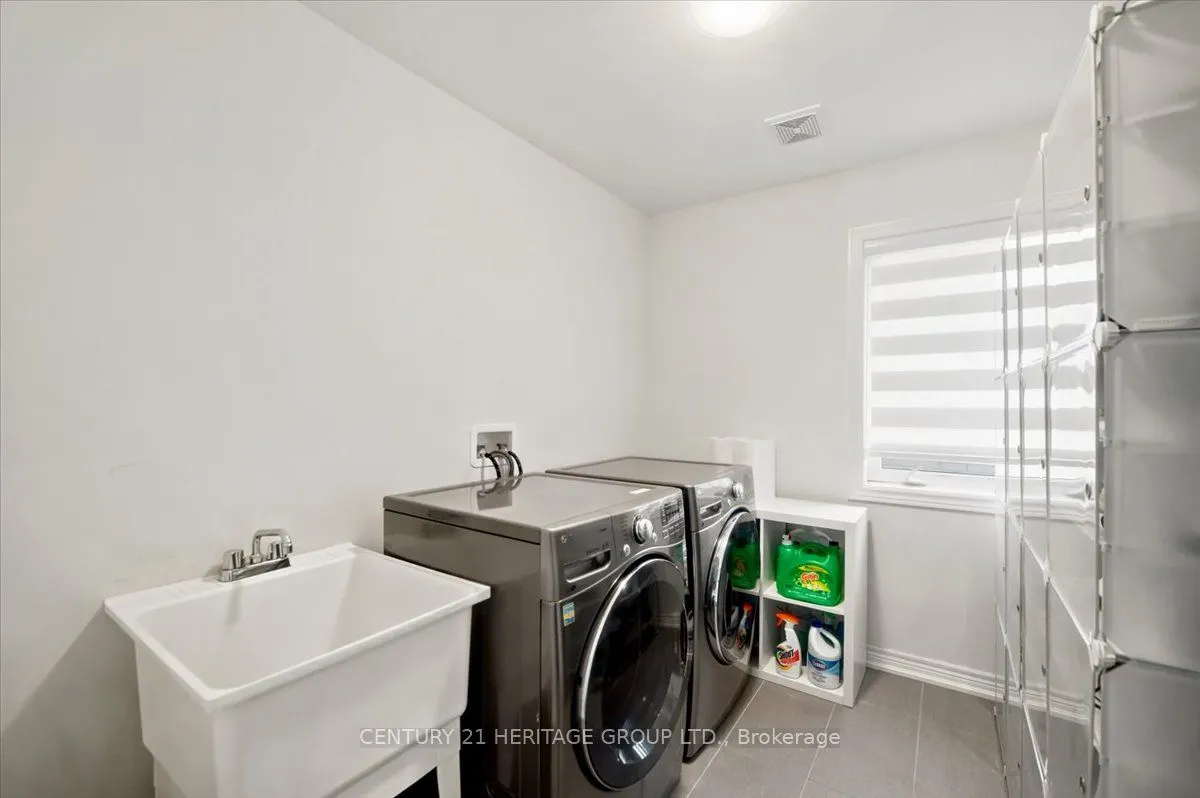 100 Mondial Crescent E