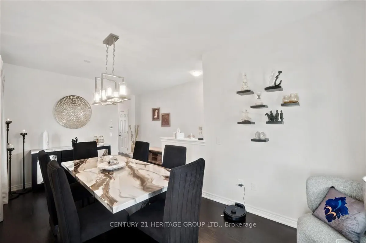 100 Mondial Crescent E