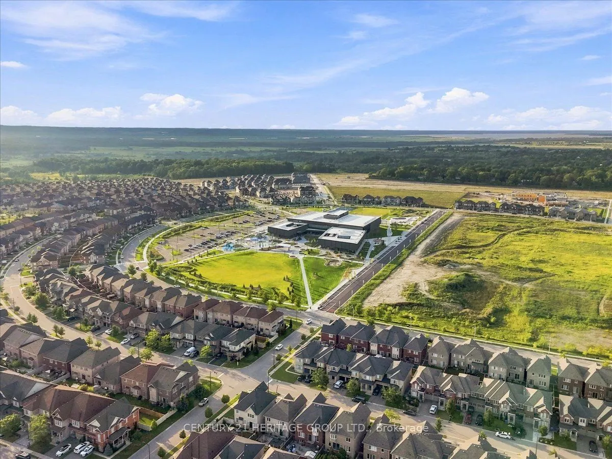 100 Mondial Crescent E