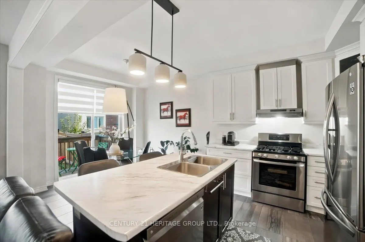 100 Mondial Crescent E