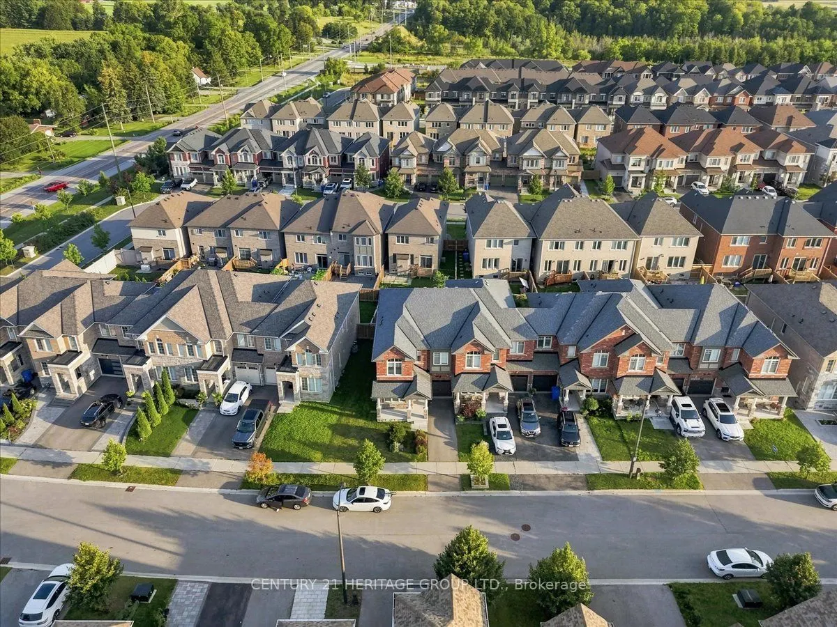 100 Mondial Crescent E