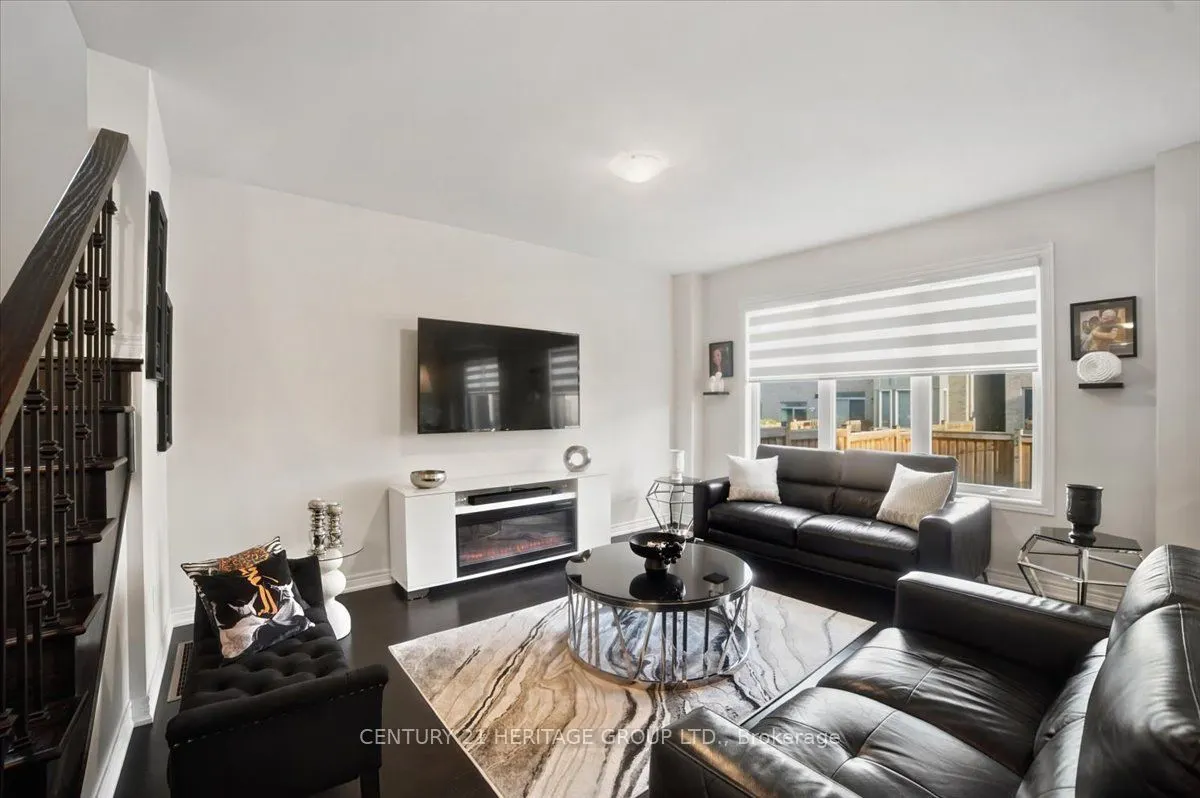 100 Mondial Crescent E