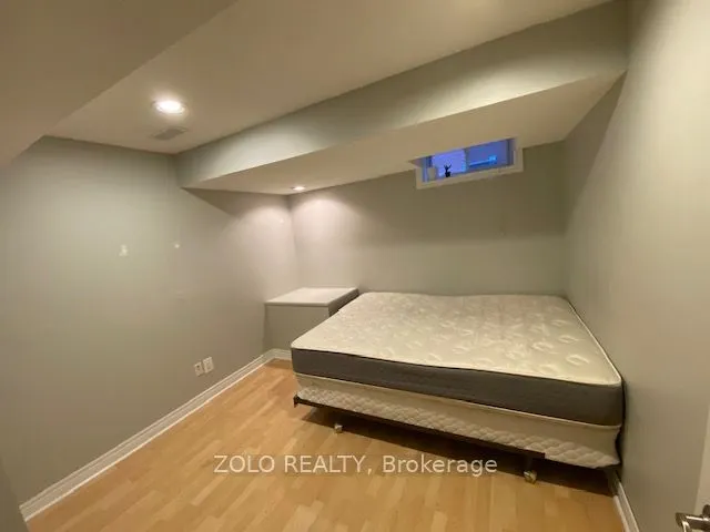 24 Coburn Crescent