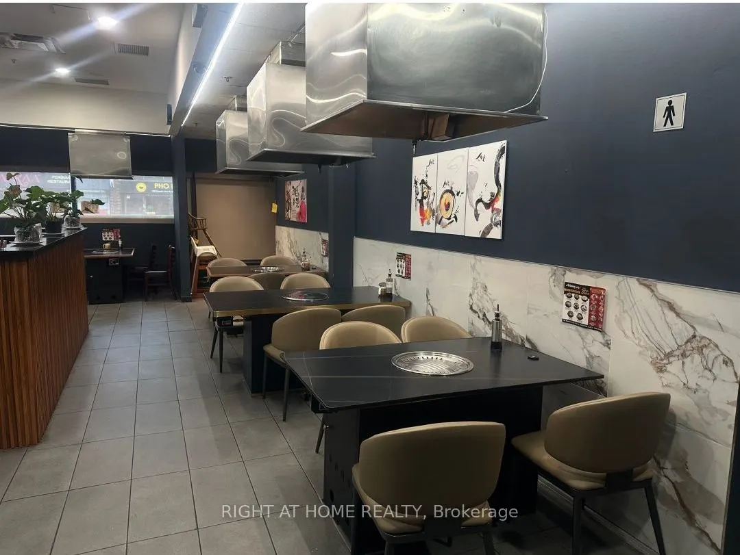 180 Steeles Avenue W #24