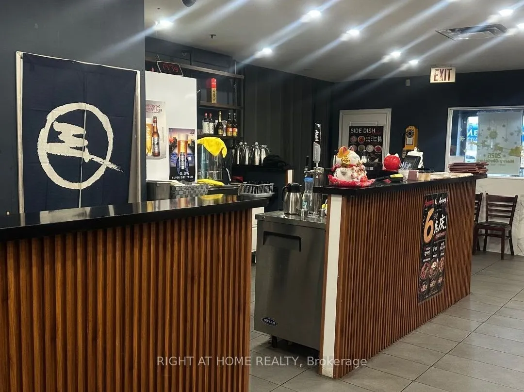 180 Steeles Avenue W #24