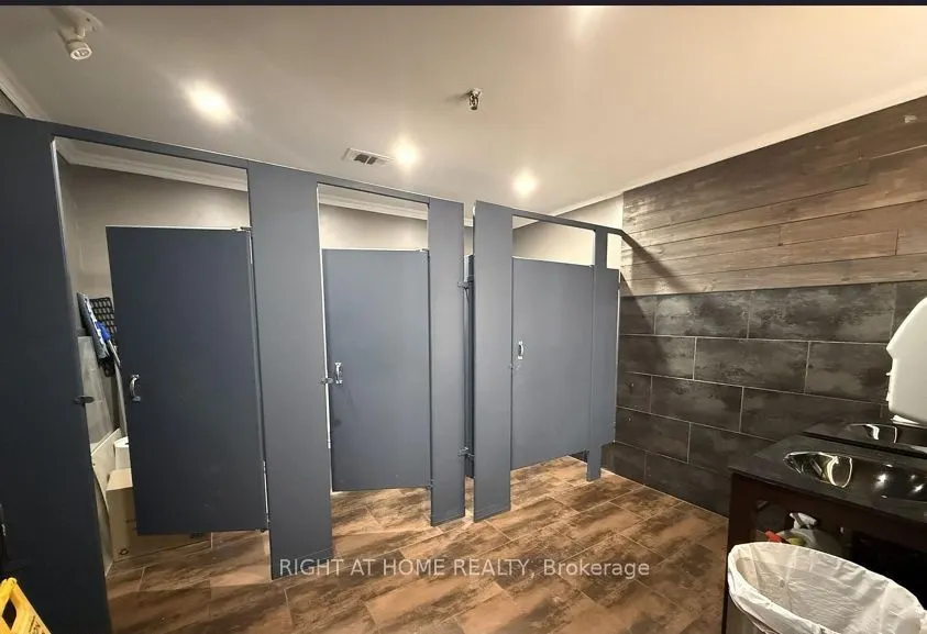 180 Steeles Avenue W #24