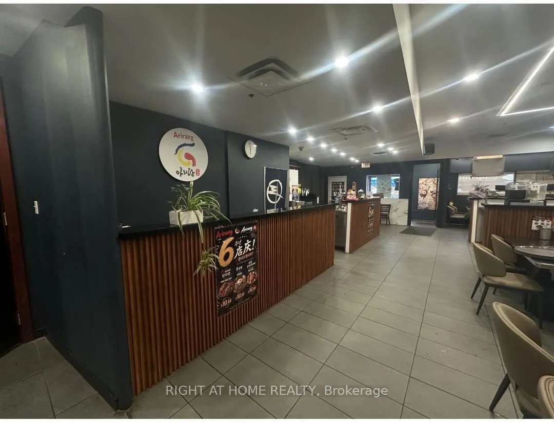 180 Steeles Avenue W #24