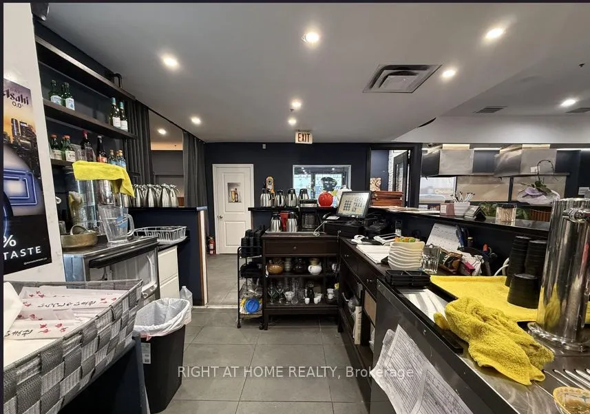 180 Steeles Avenue W #24