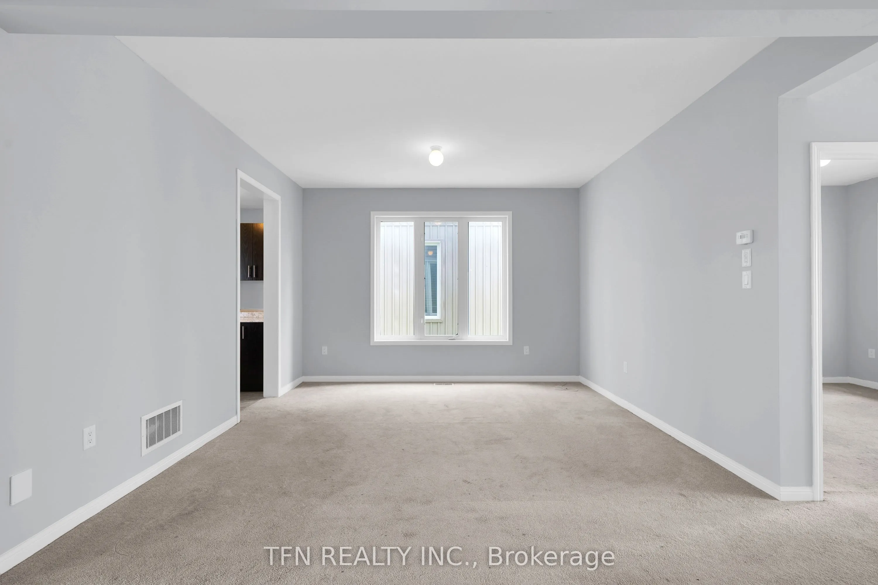 24 Don Hadden Crescent