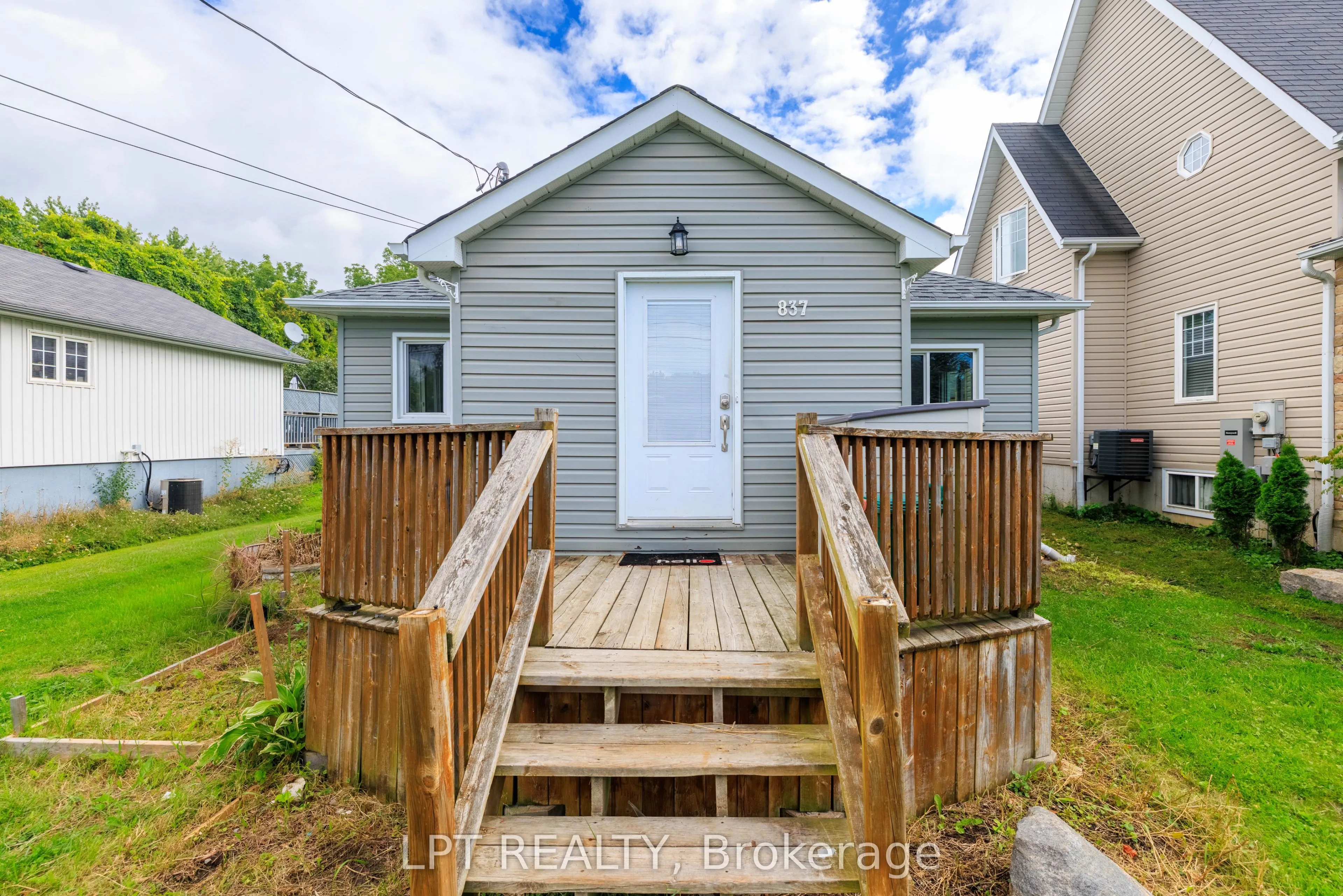 837 Montsell Avenue