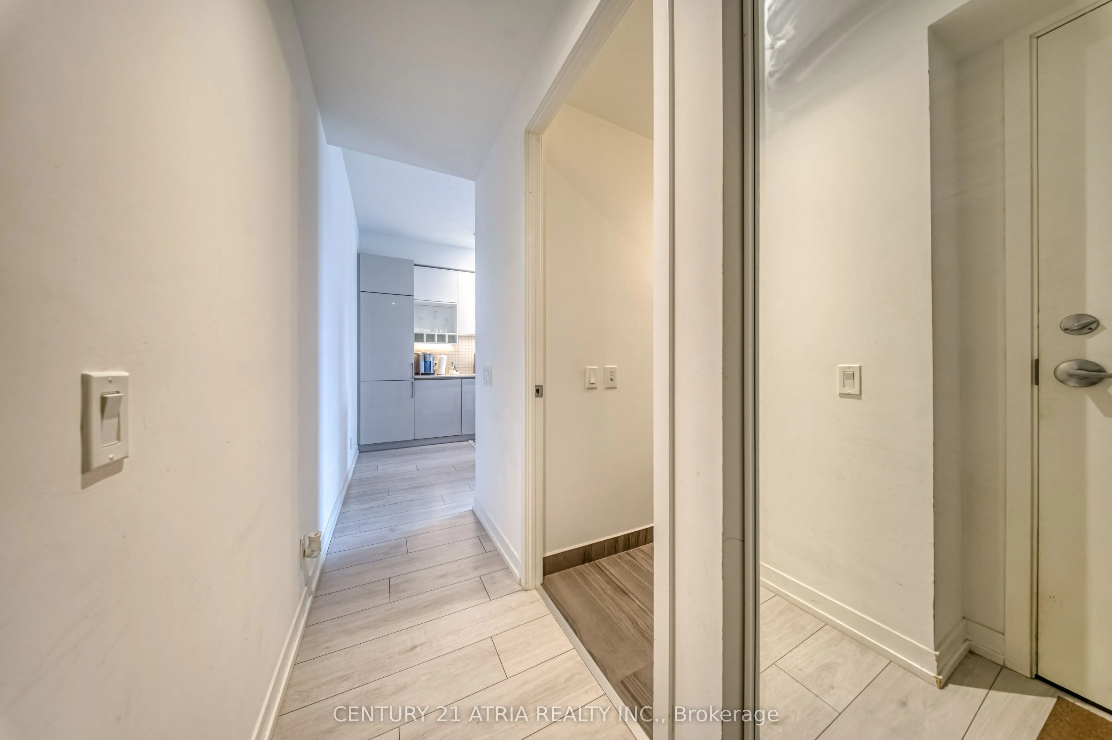 950 Portage Parkway #1811