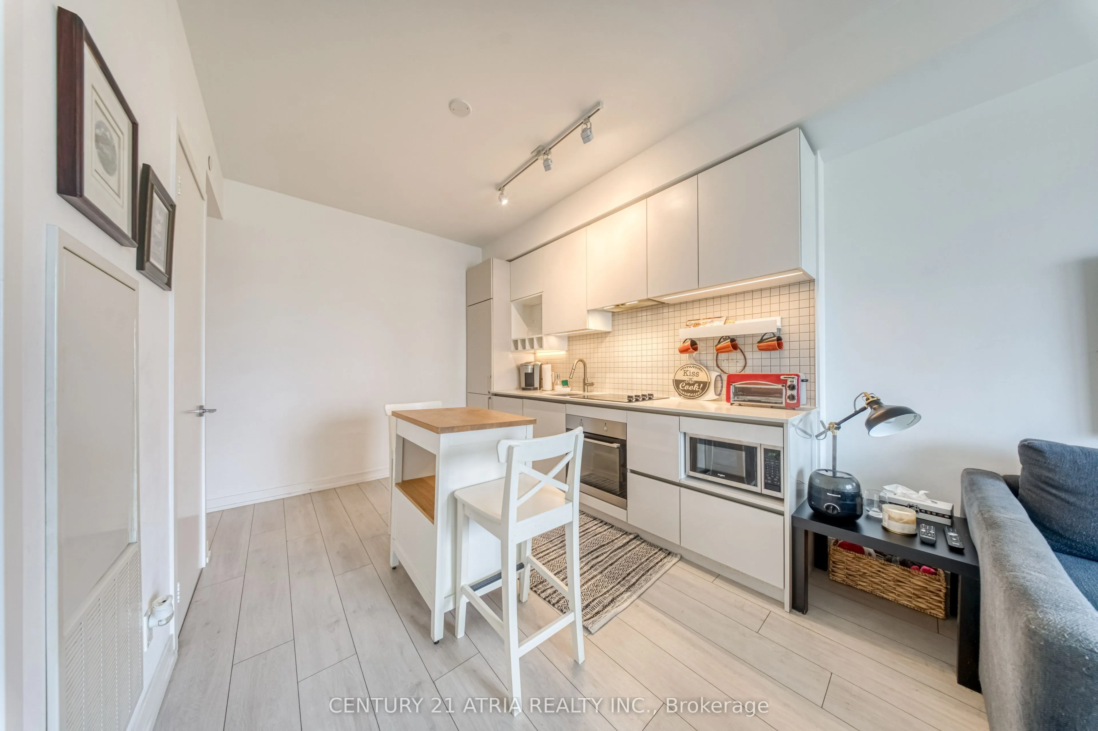 950 Portage Parkway #1811