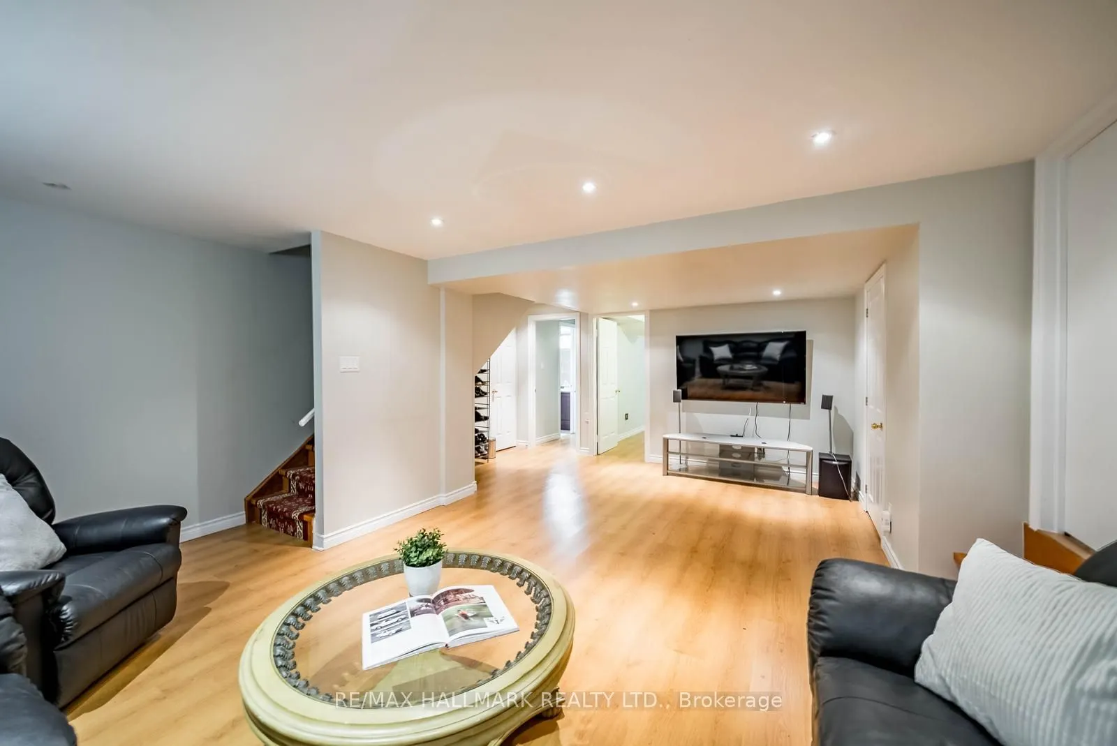 10 Vardon Gate