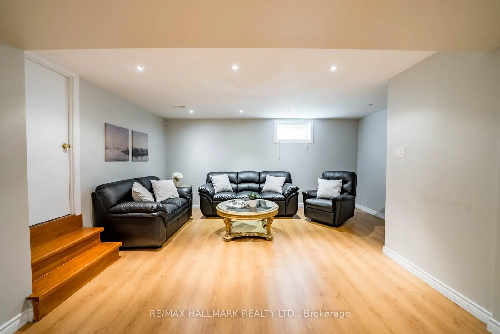 10 Vardon Gate