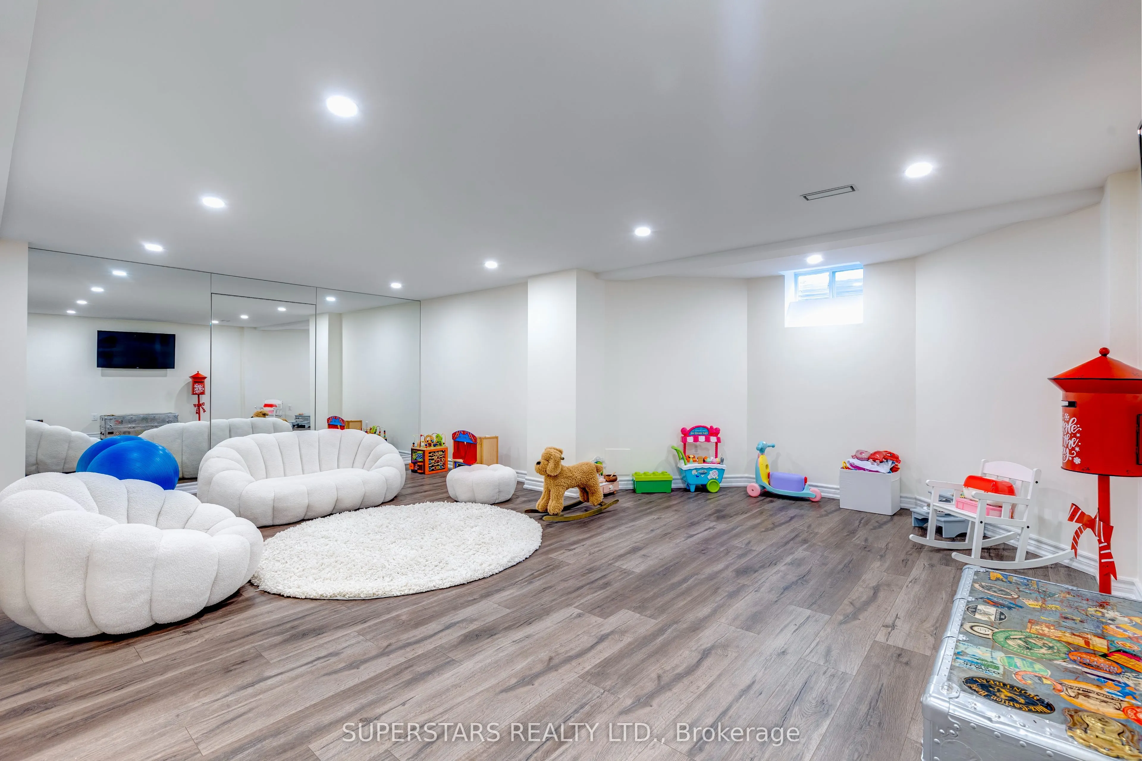 1075 Secretariate Road