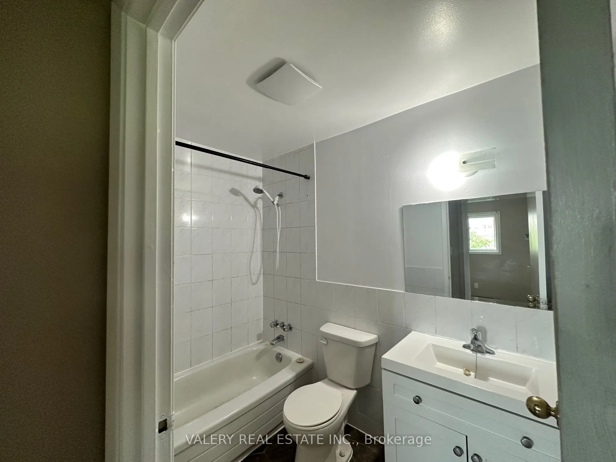 1 Lowndes Avenue #7