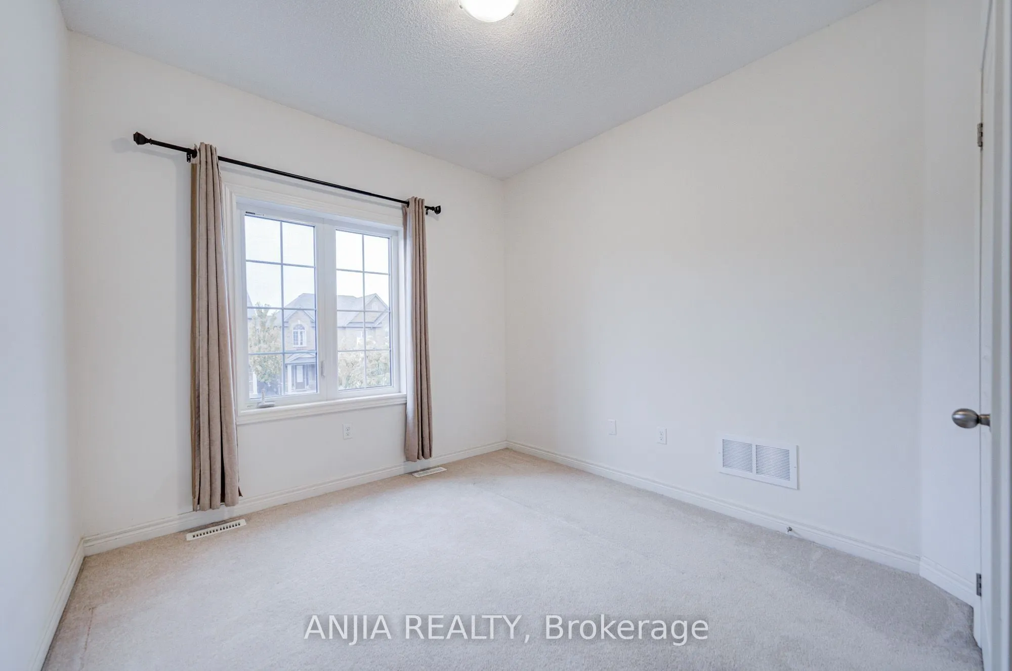 115 Wilfred Murison Avenue