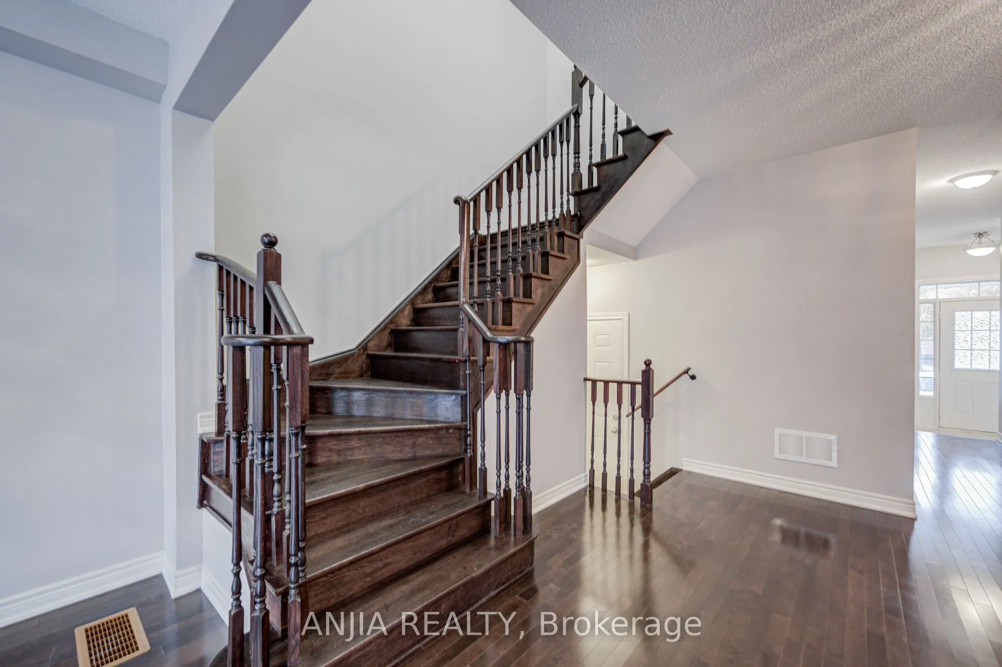 115 Wilfred Murison Avenue