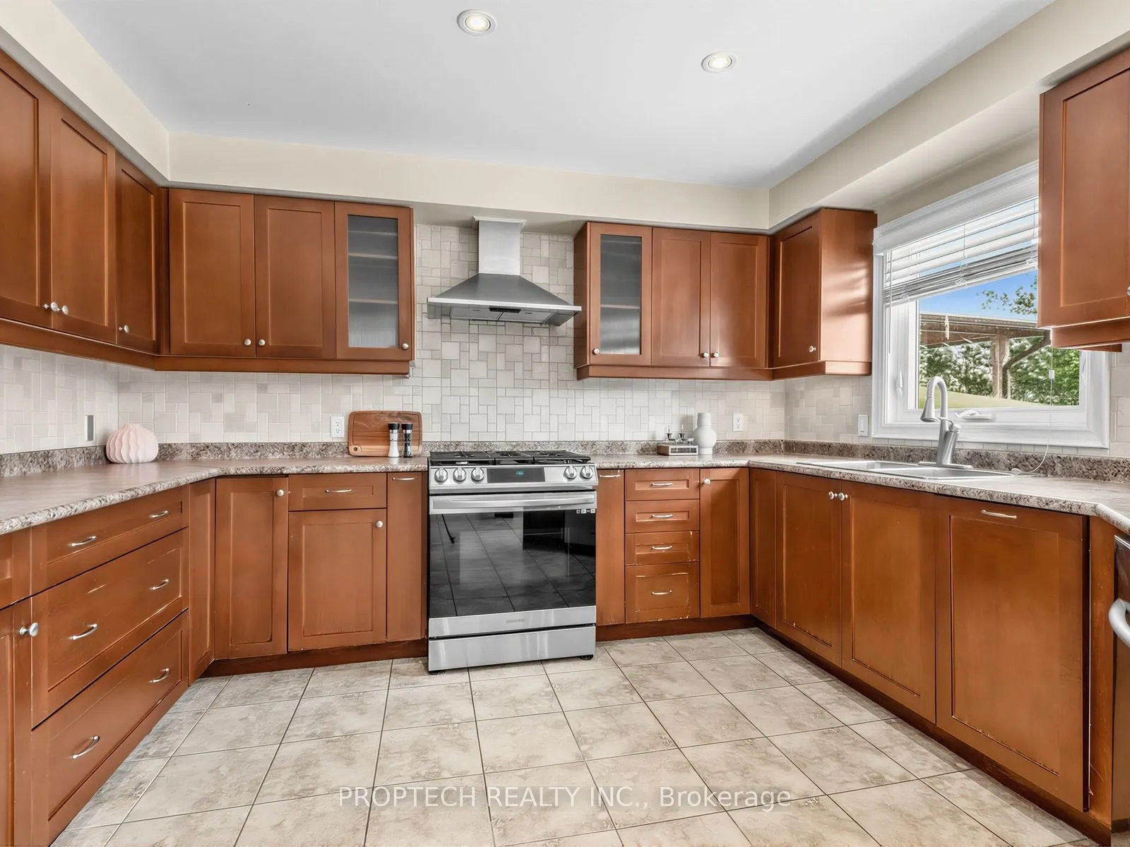 47 Topham Crescent