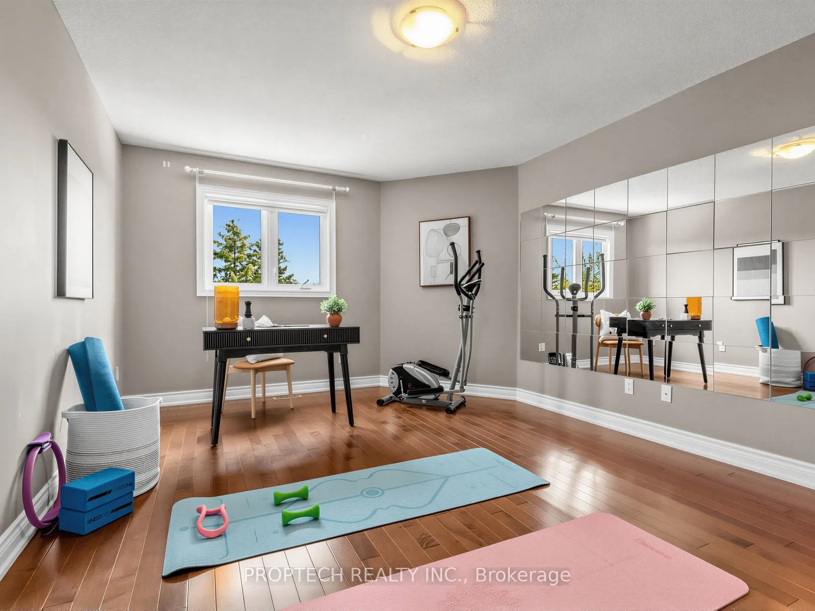 47 Topham Crescent